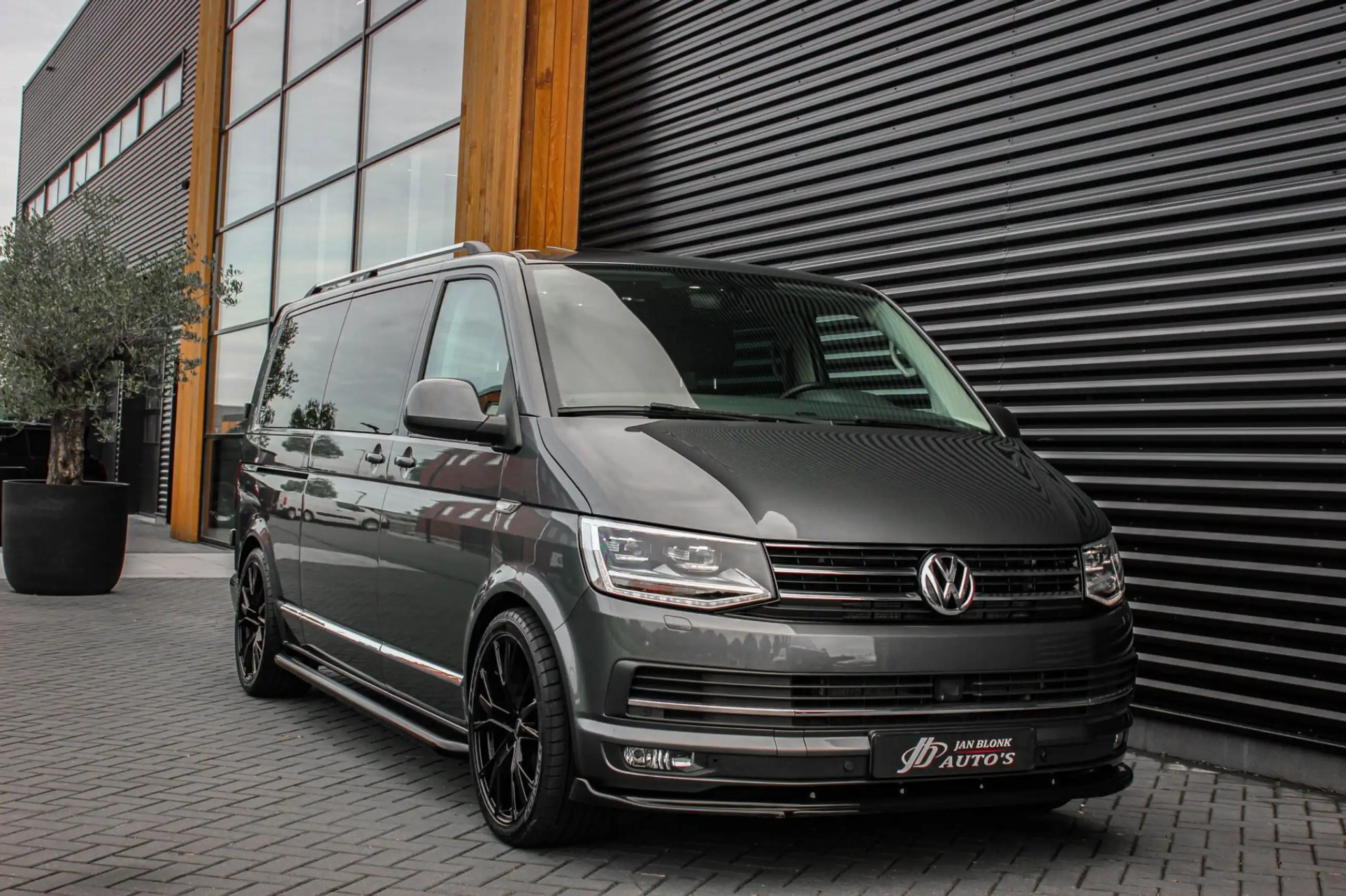 Volkswagen - Transporter