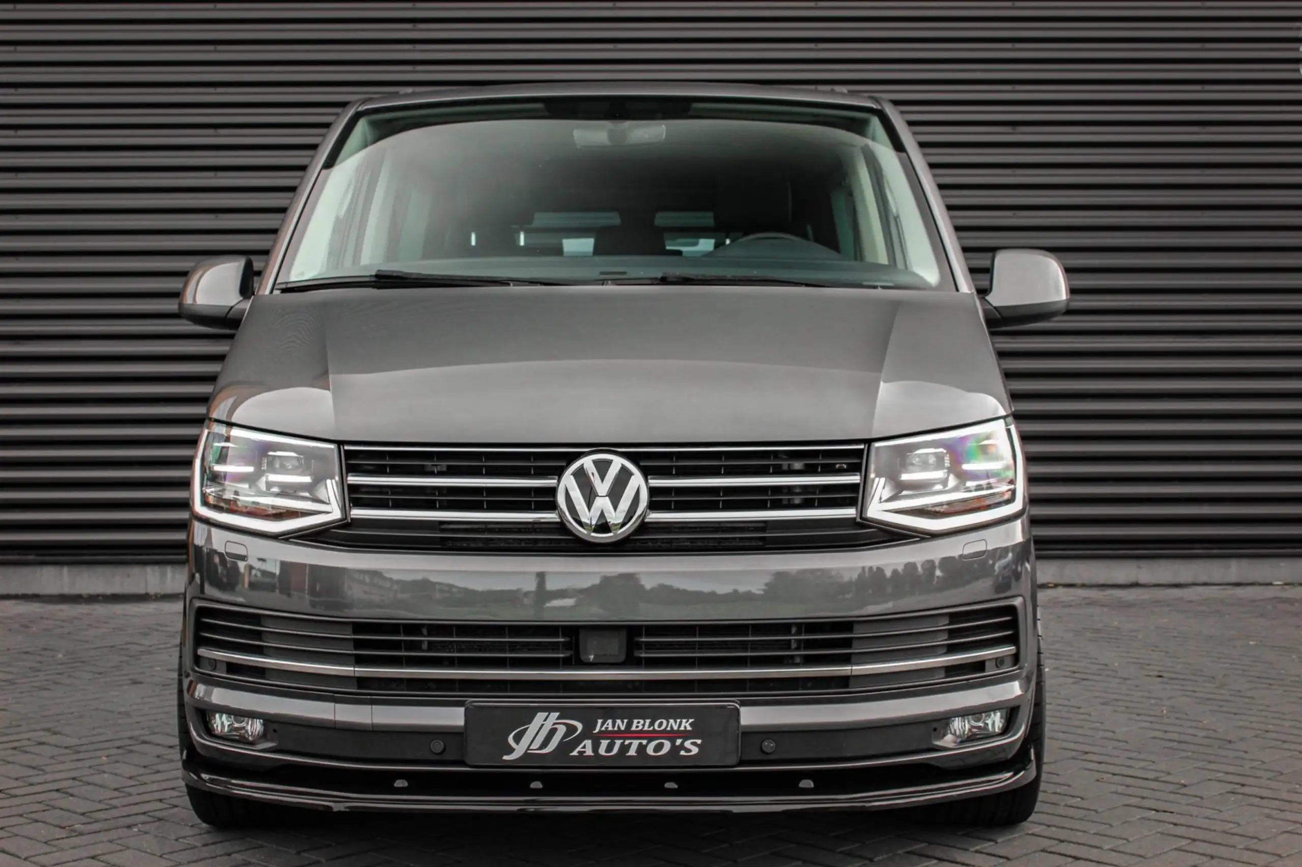 Volkswagen - Transporter