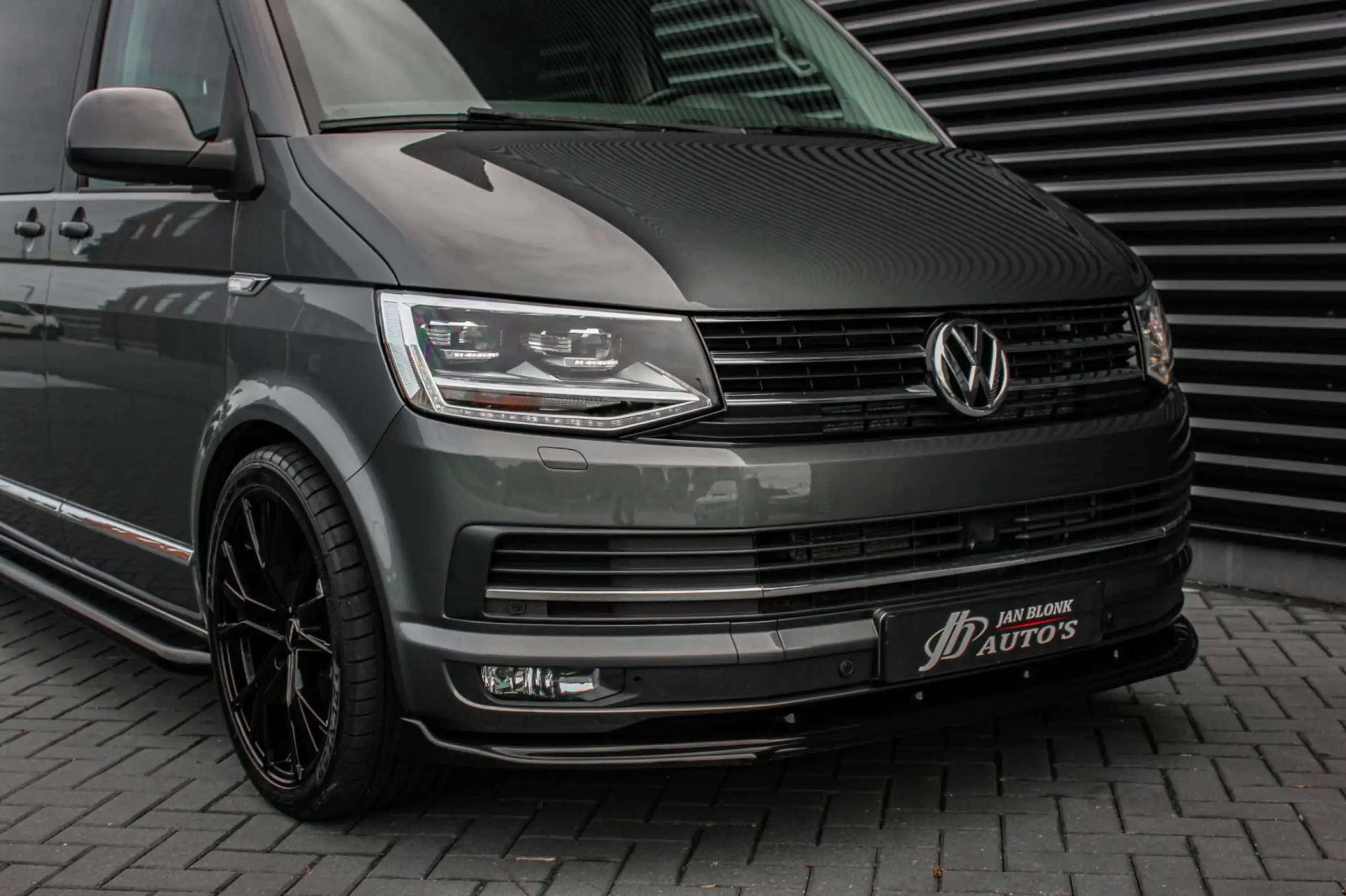 Volkswagen - Transporter