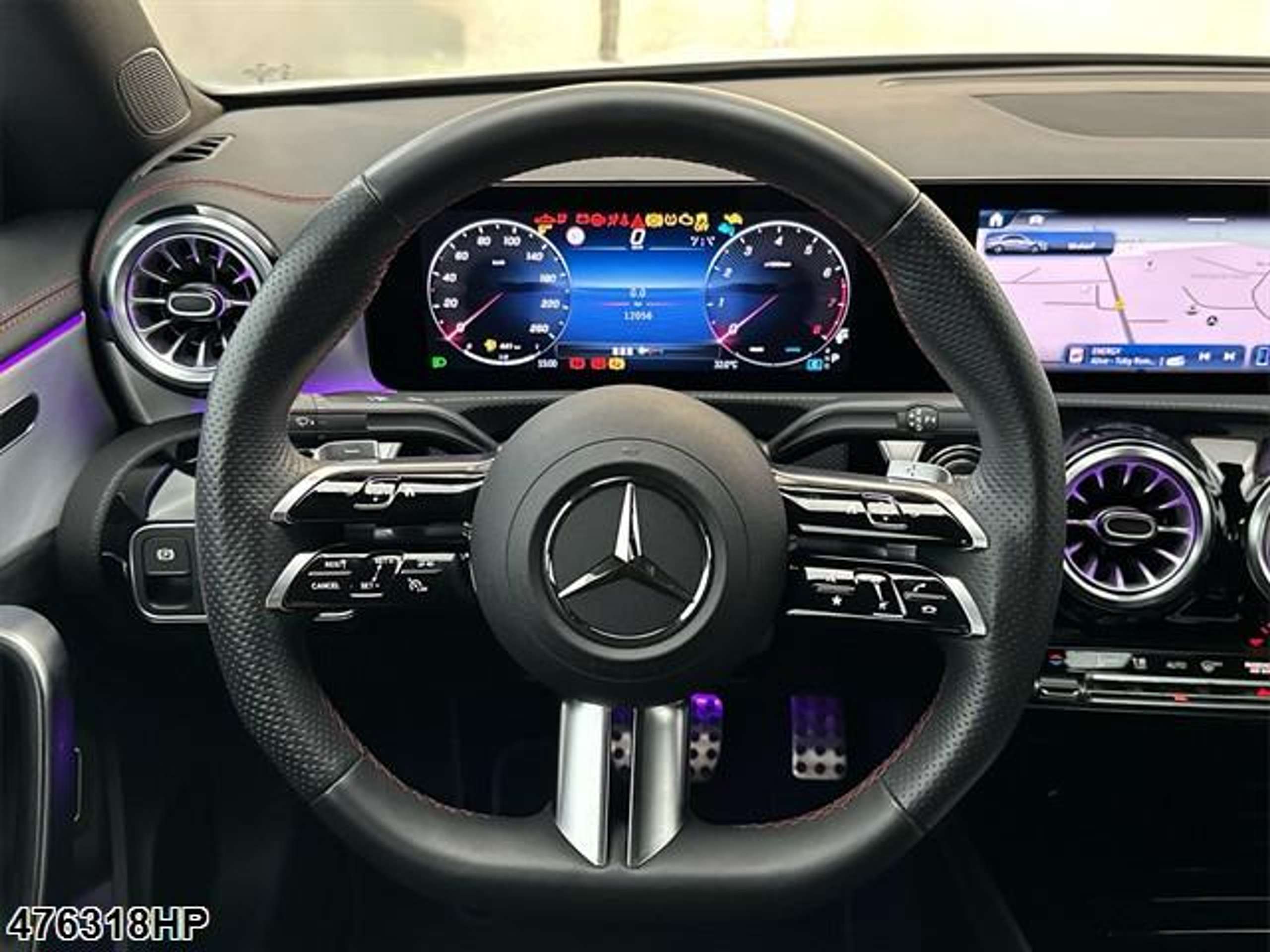 Mercedes-Benz - CLA 200