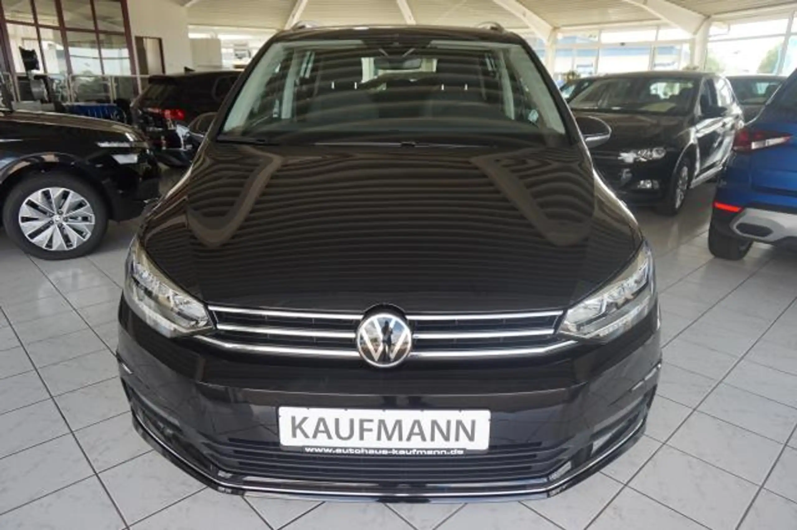 Volkswagen - Touran