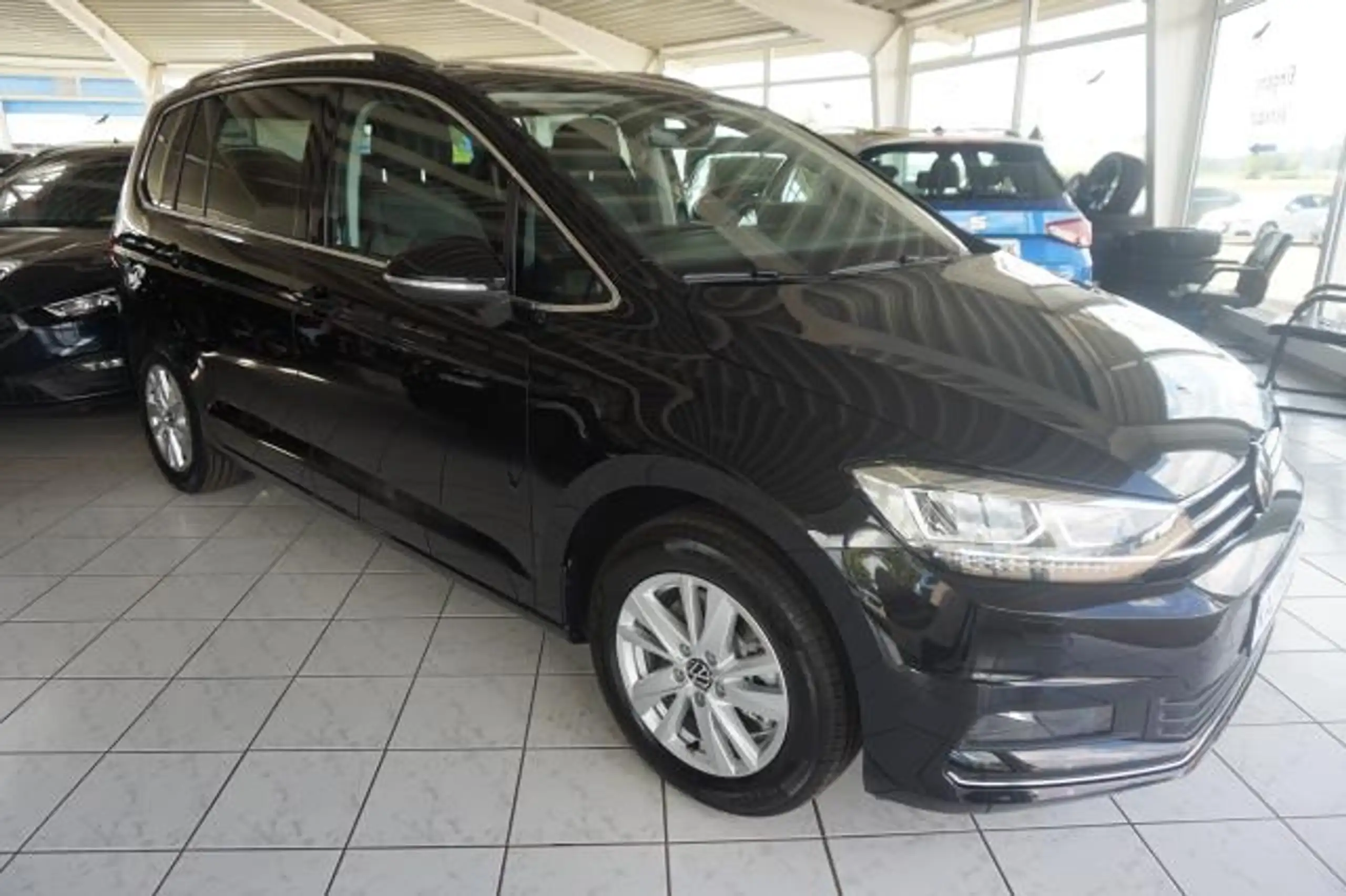 Volkswagen - Touran