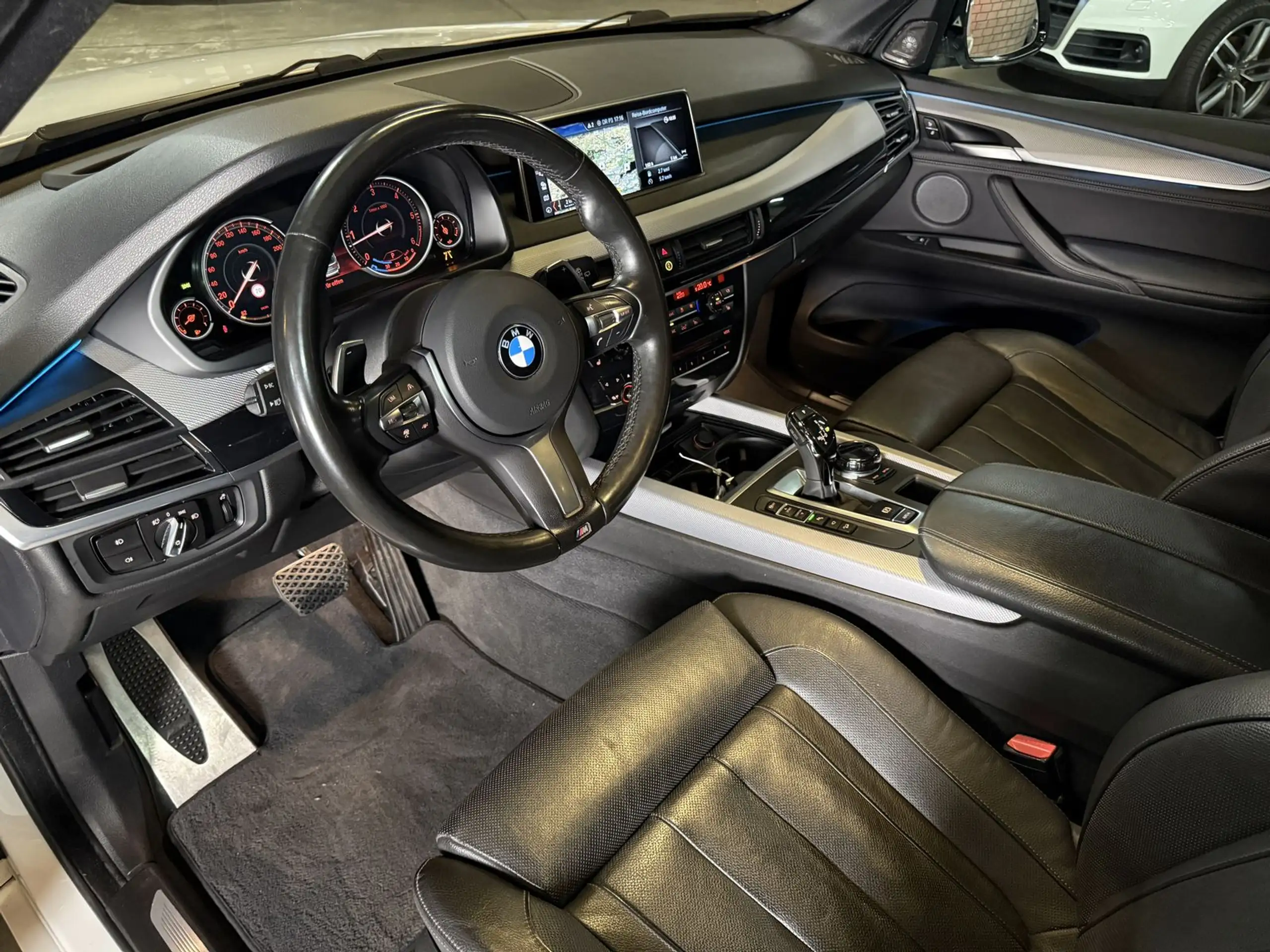 BMW - X5