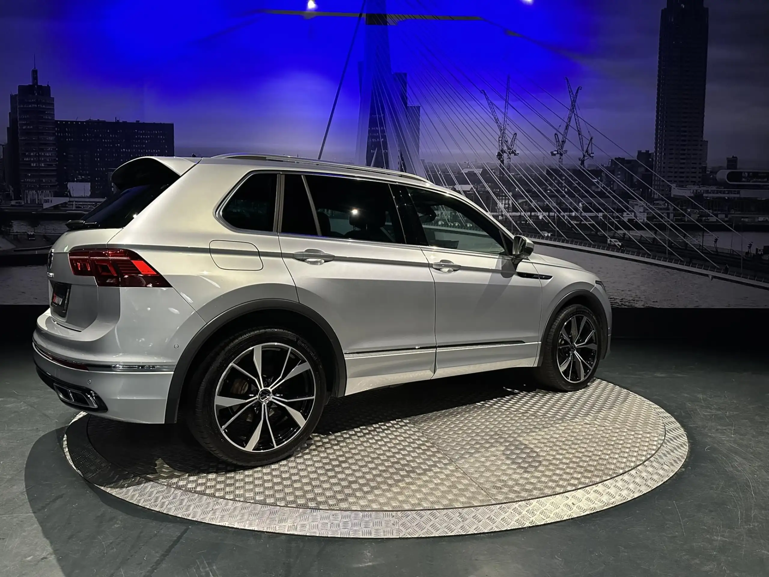 Volkswagen - Tiguan