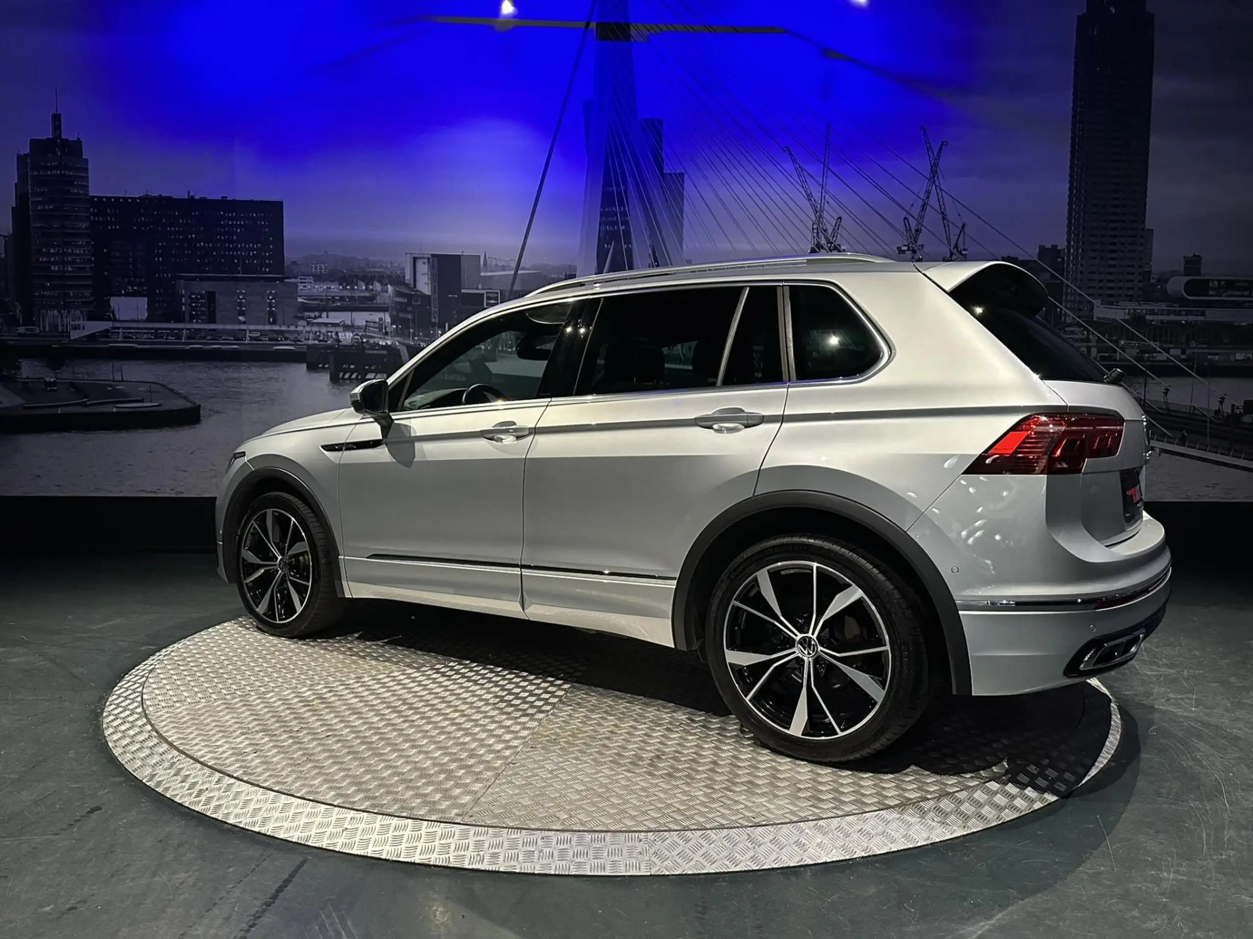 Volkswagen - Tiguan