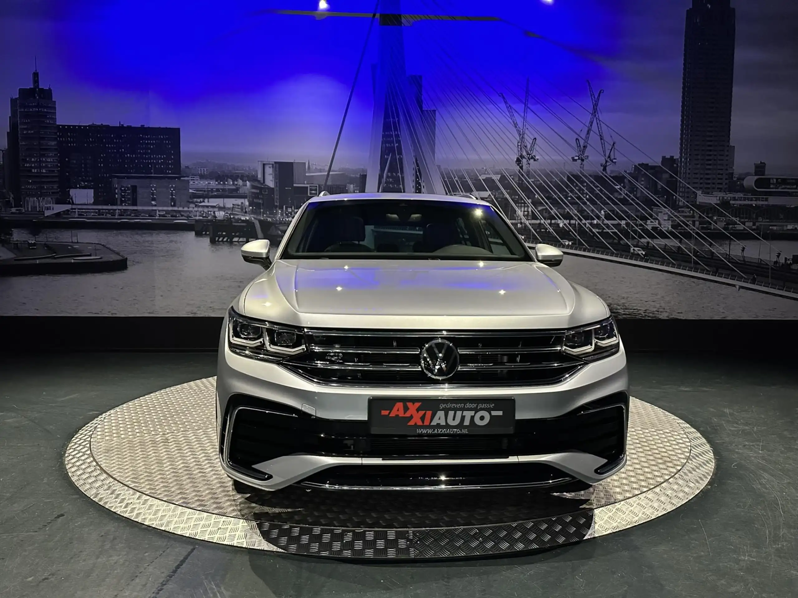 Volkswagen - Tiguan