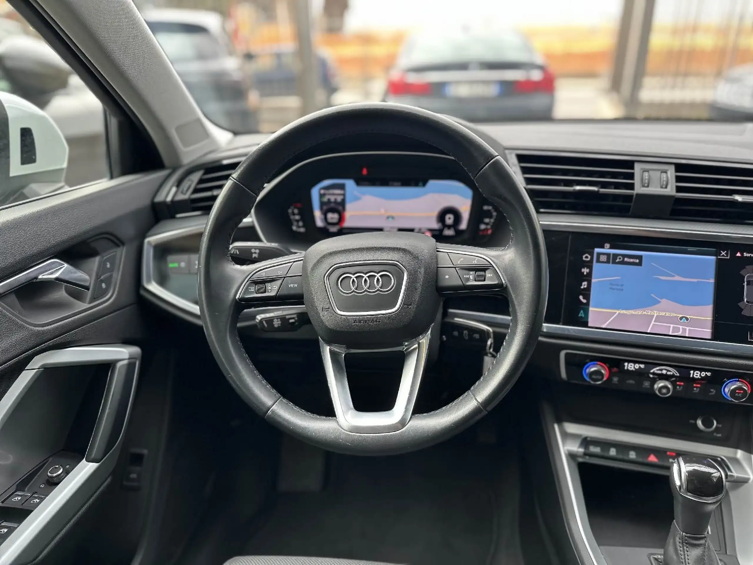 Audi - Q3