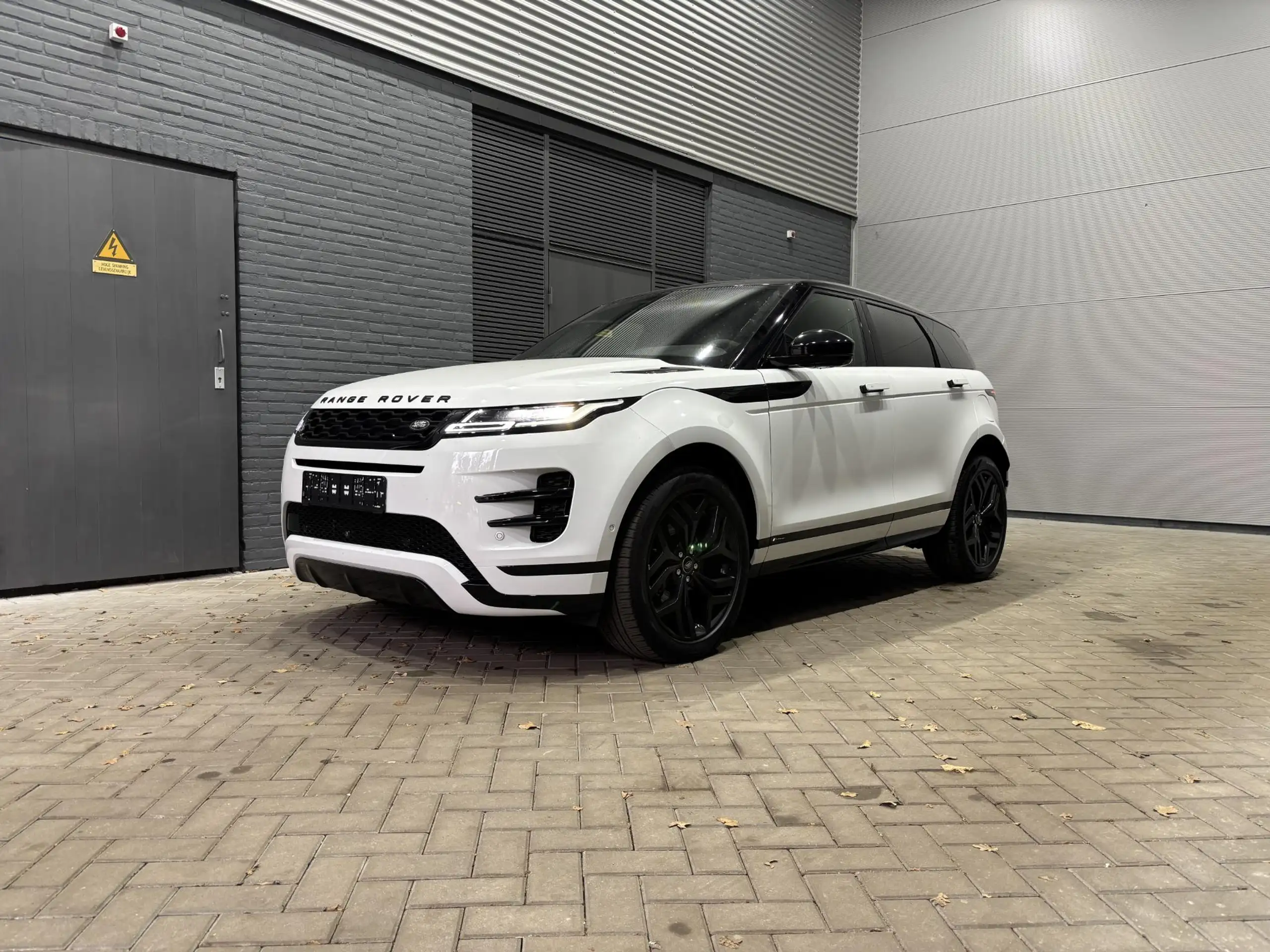 Land Rover - Range Rover Evoque