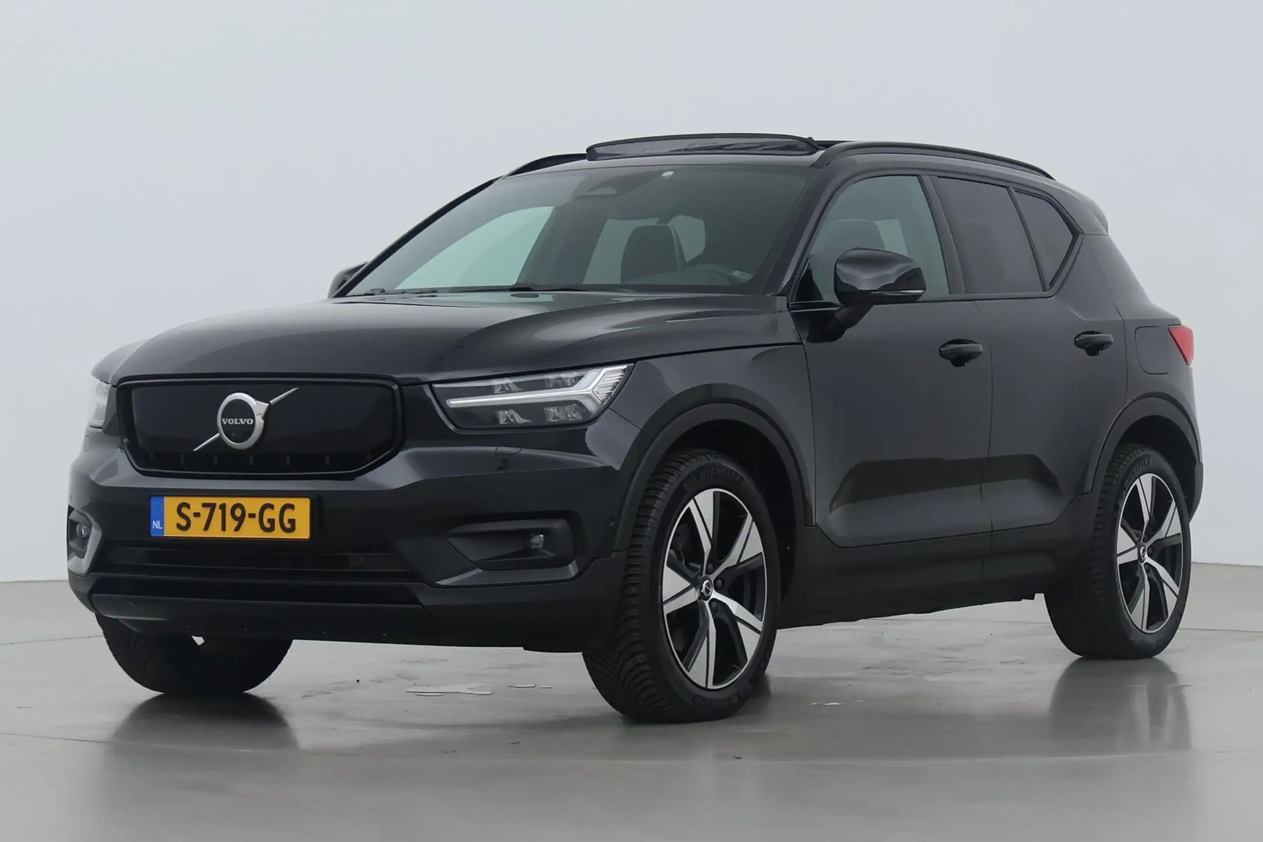 Volvo - XC40