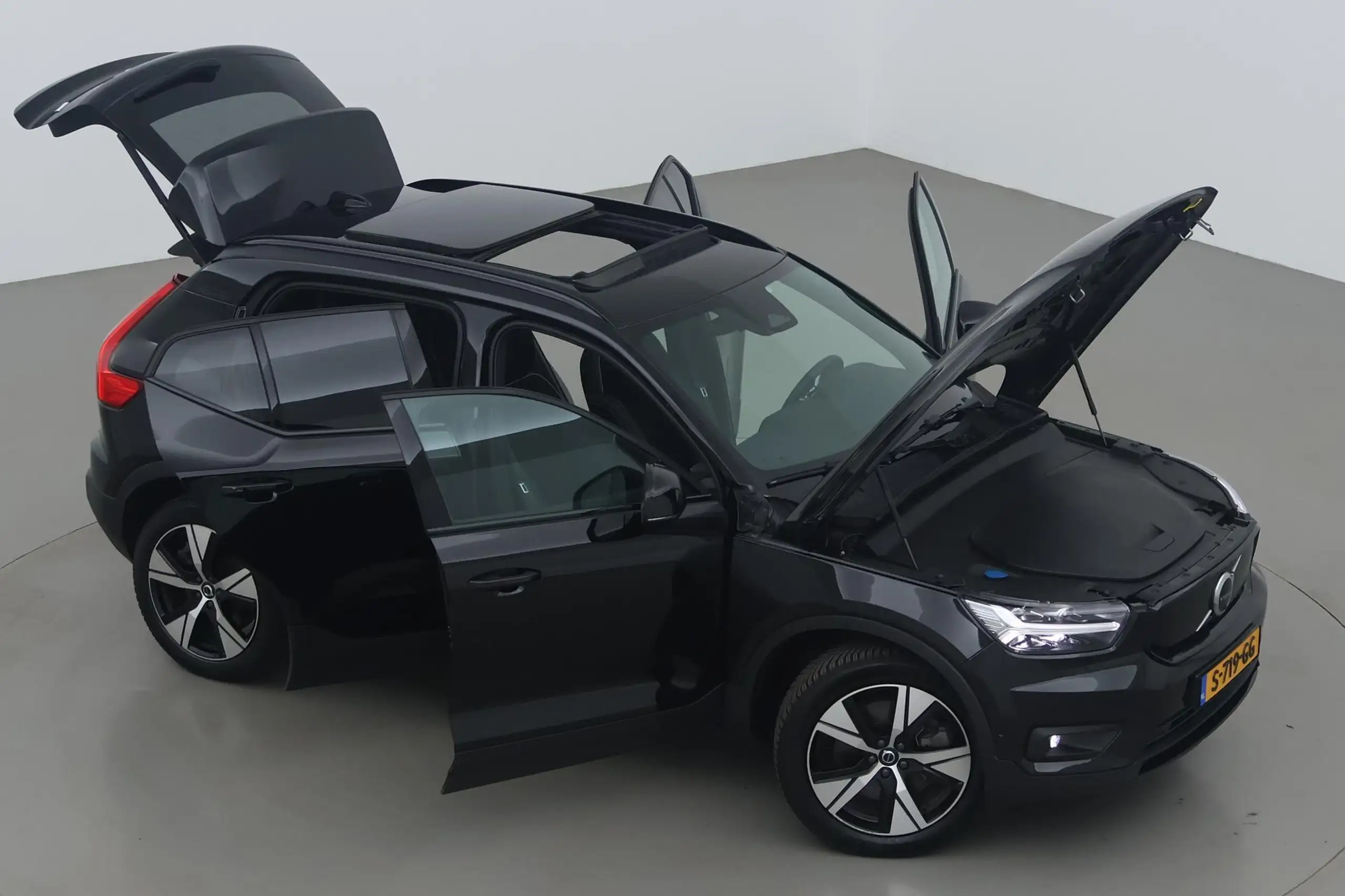 Volvo - XC40