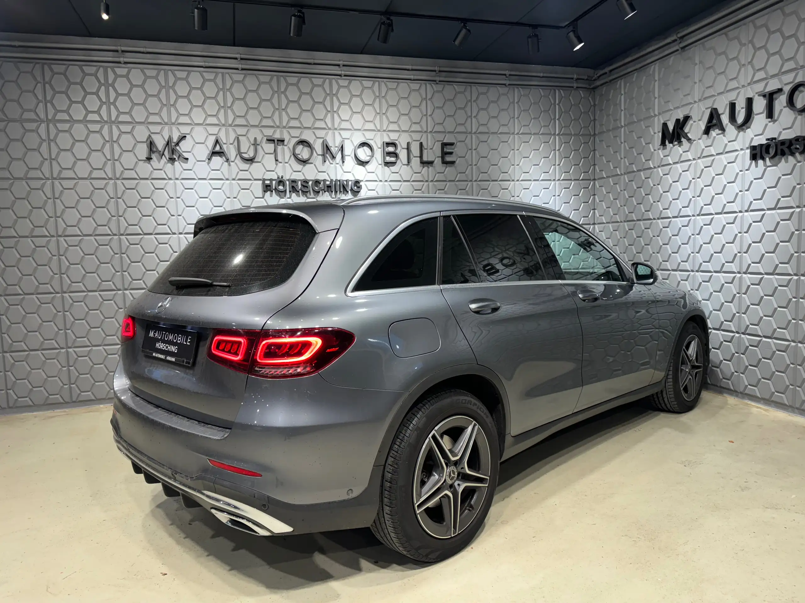 Mercedes-Benz - GLC 220