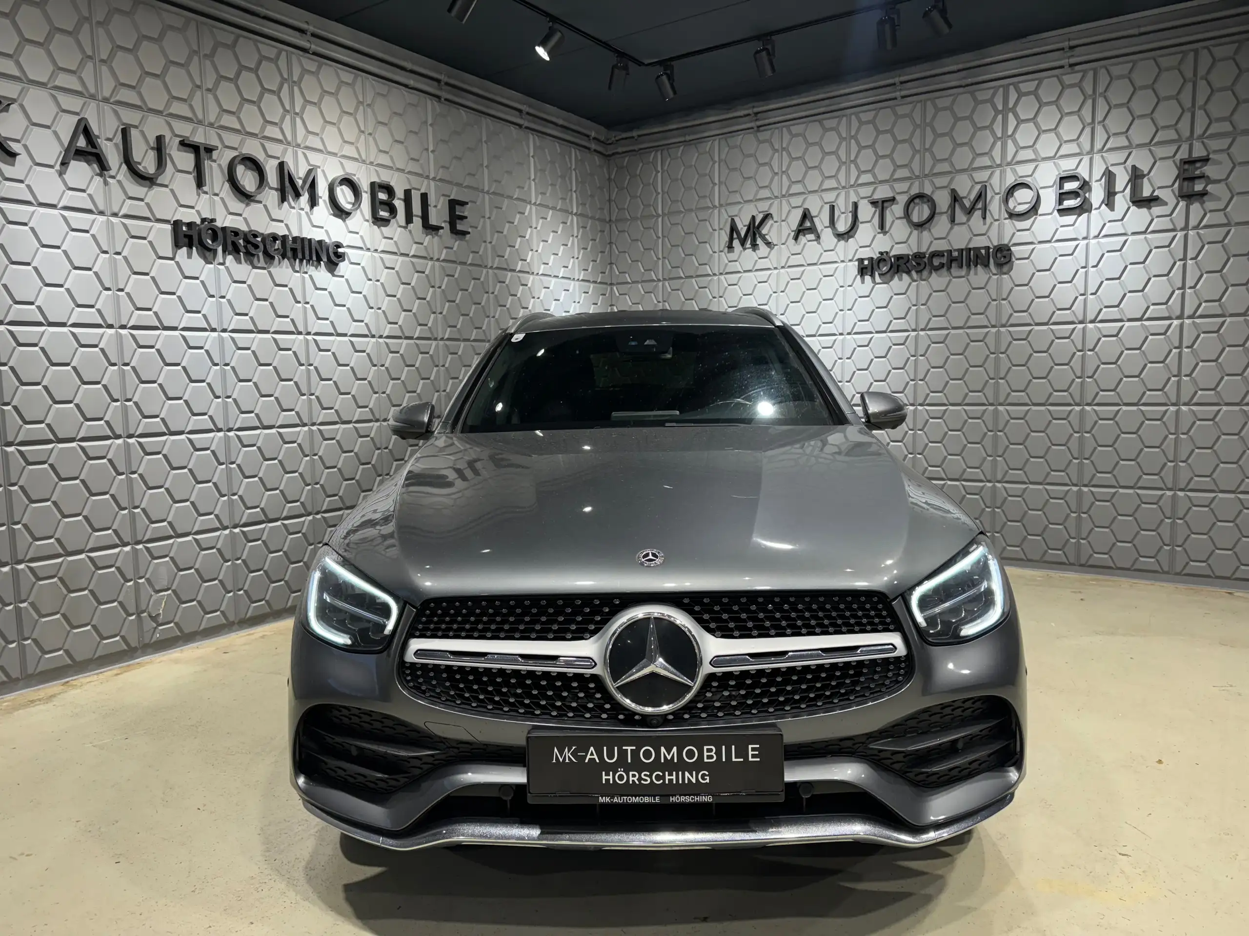 Mercedes-Benz - GLC 220