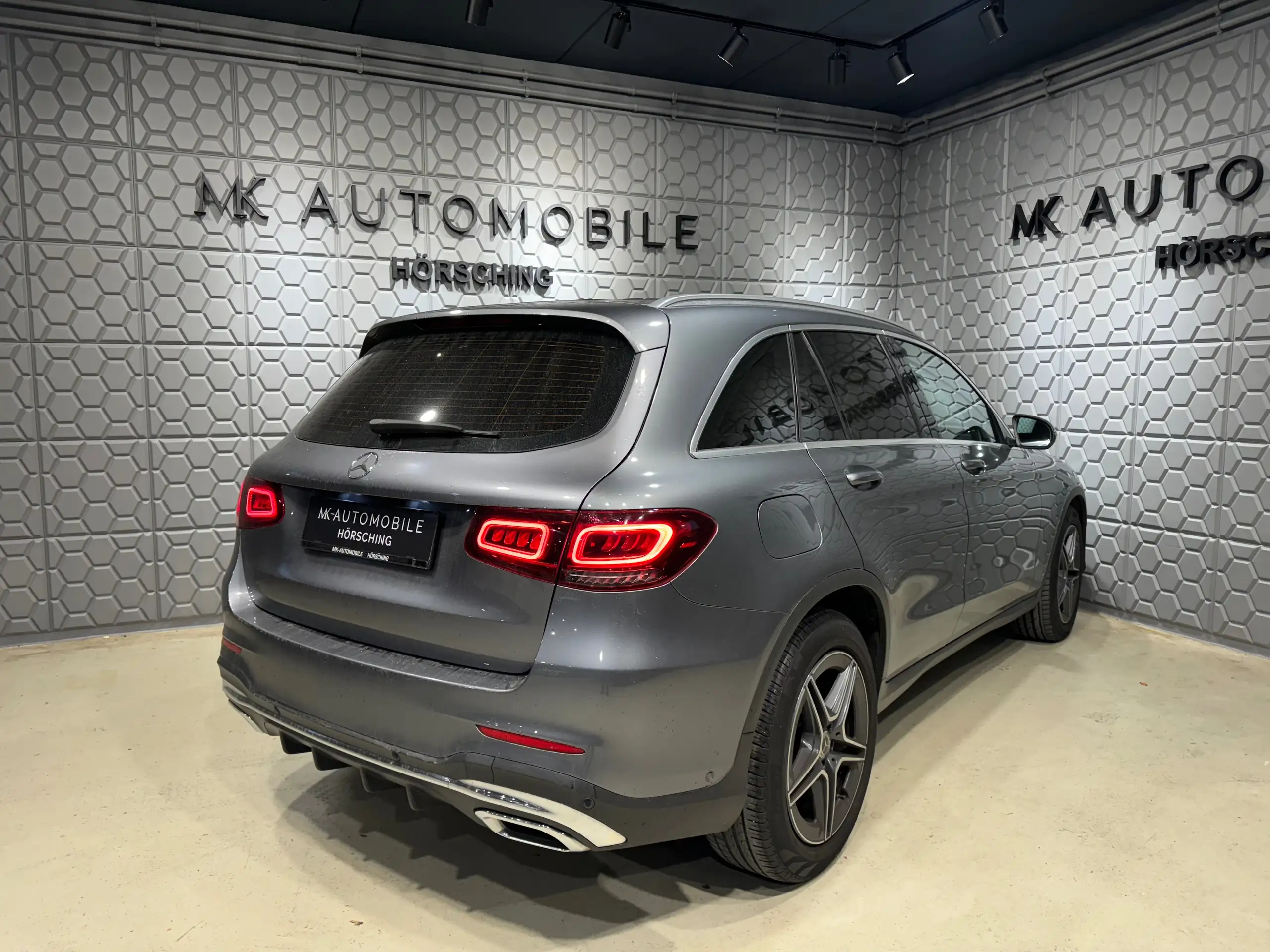 Mercedes-Benz - GLC 220