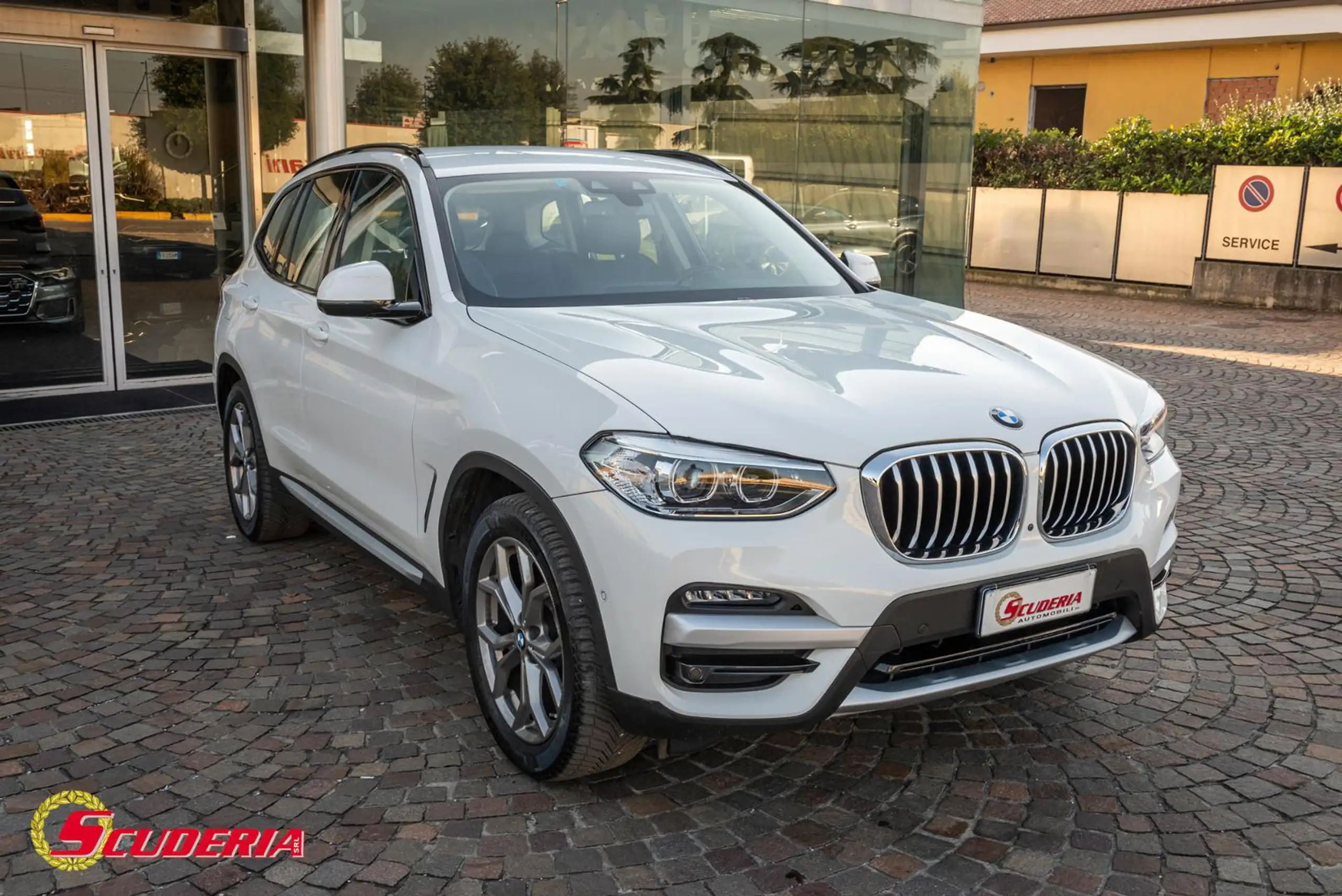 BMW - X3