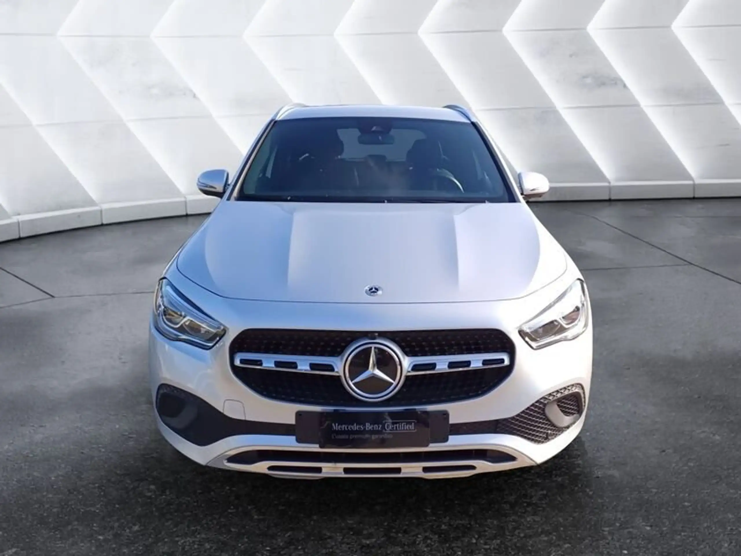 Mercedes-Benz - GLA 220