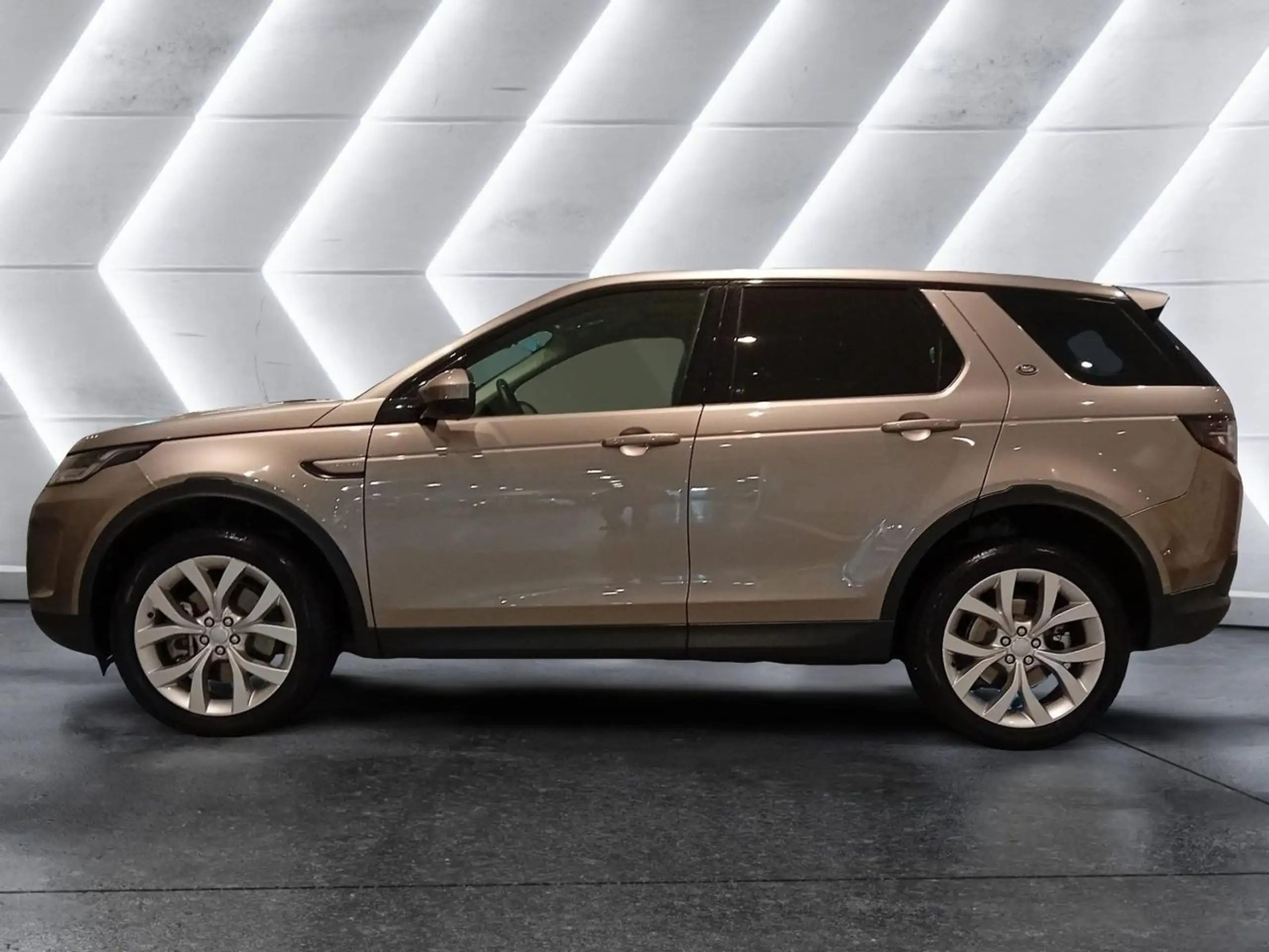 Land Rover - Discovery Sport