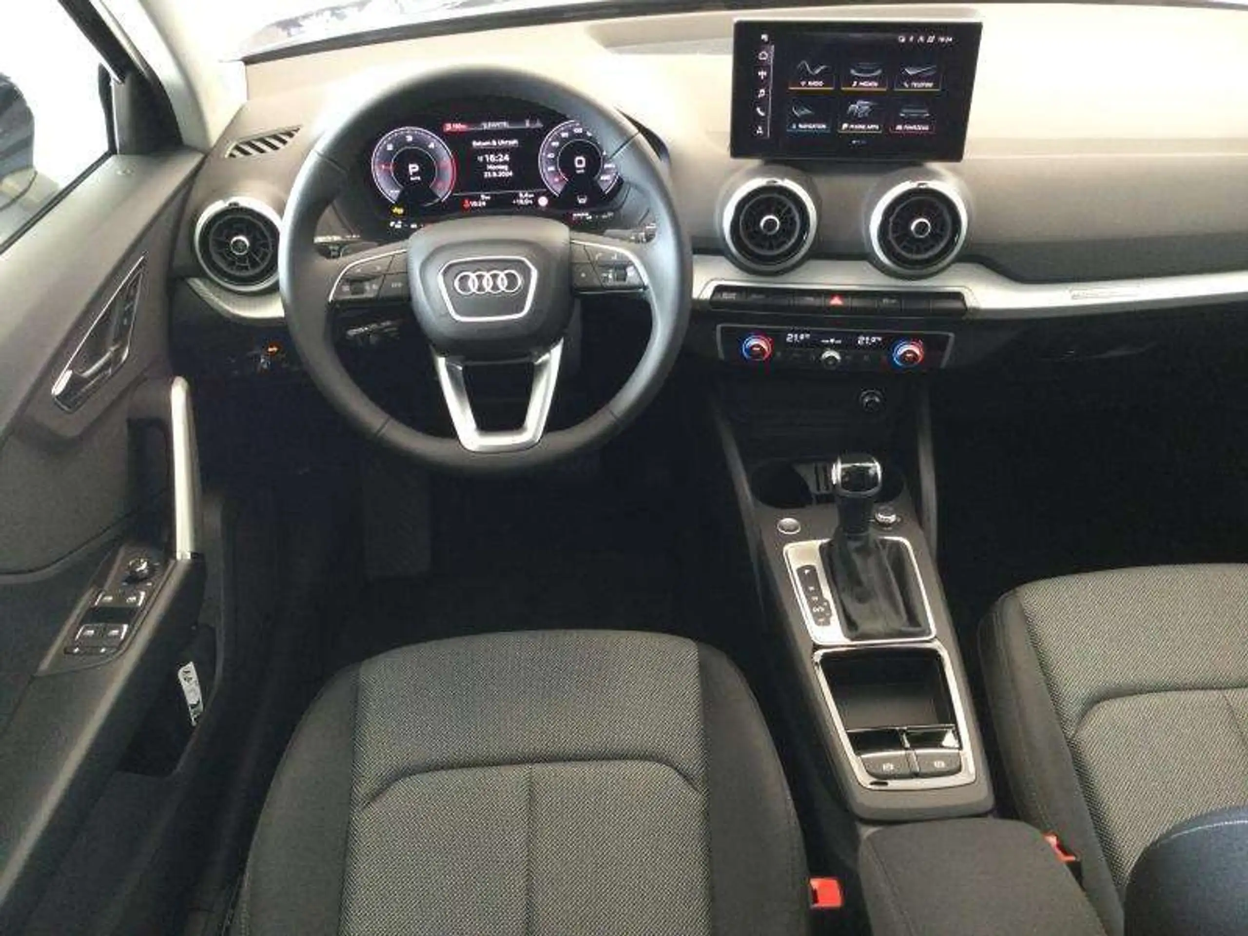 Audi - Q2