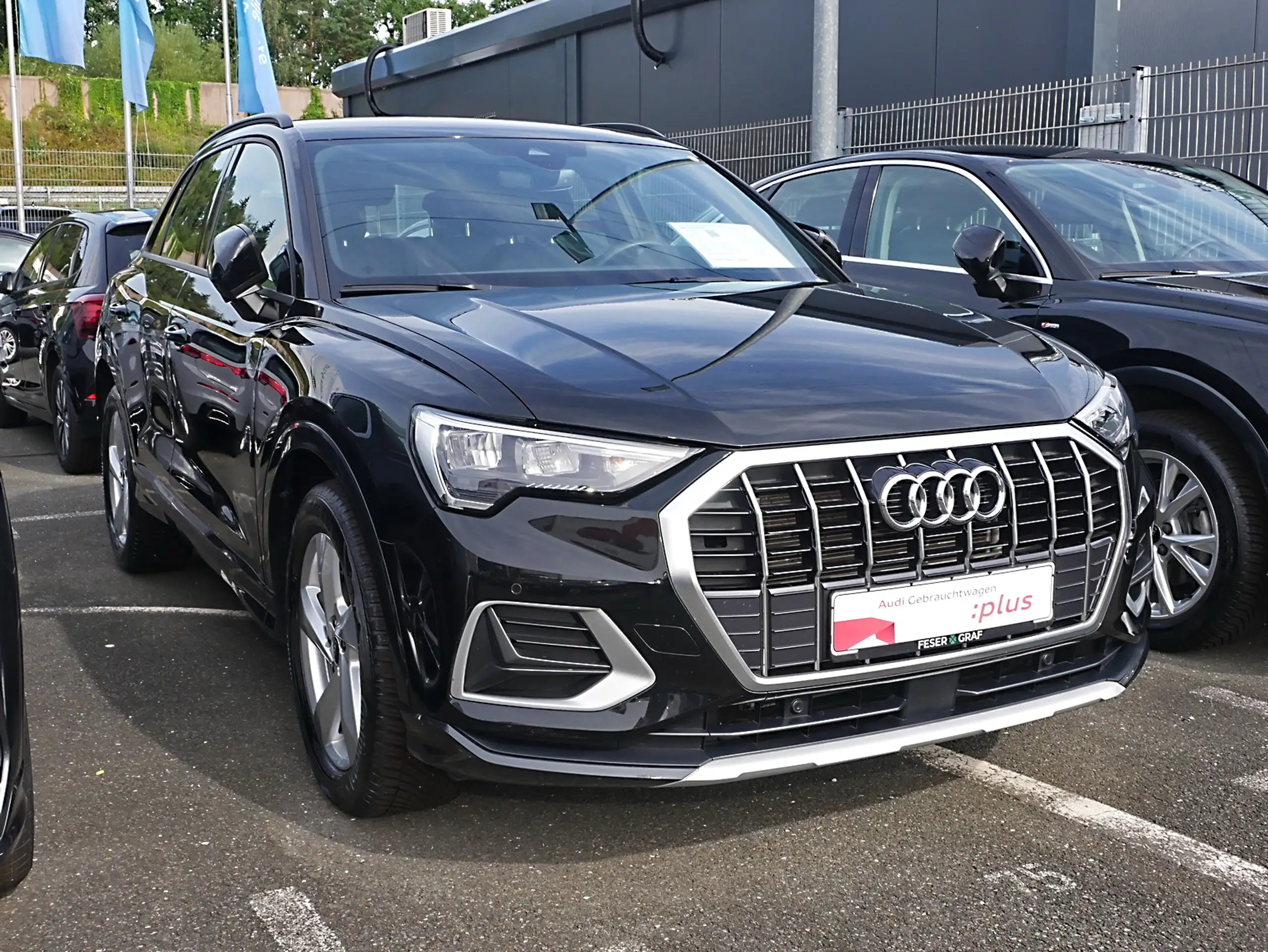 Audi - Q3