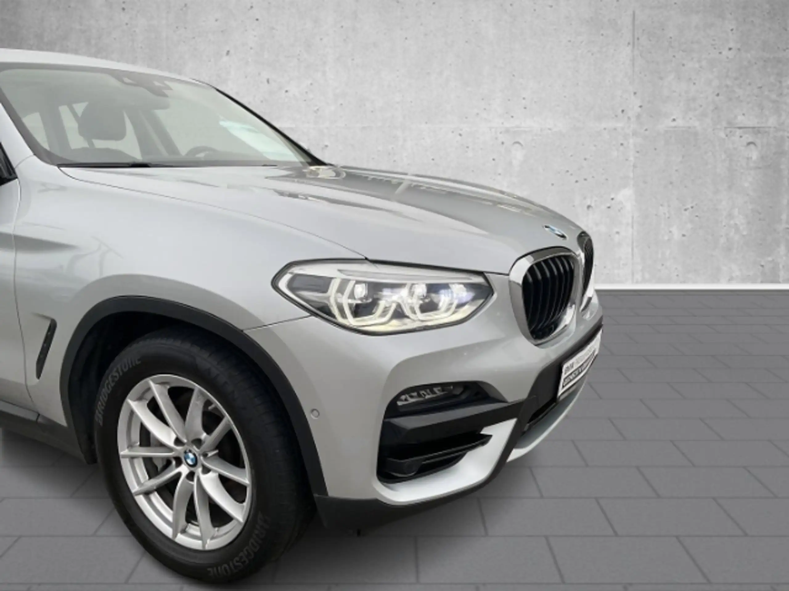 BMW - X3