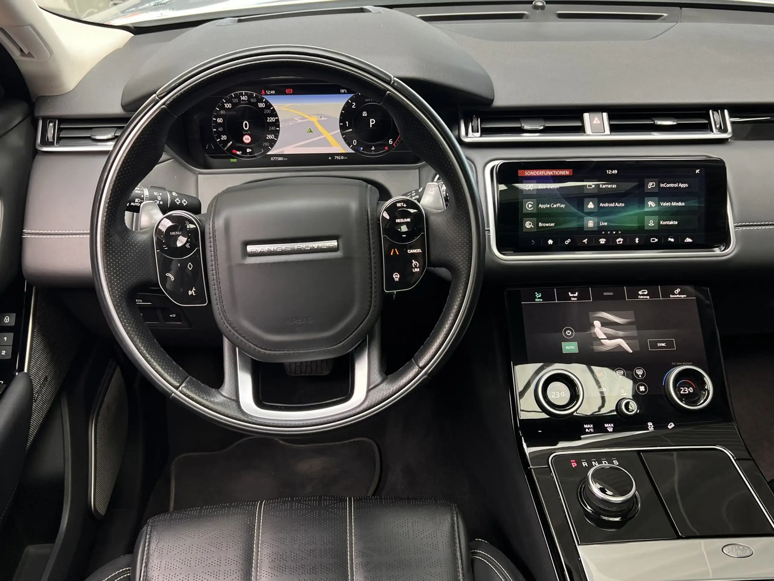 Land Rover - Range Rover Velar