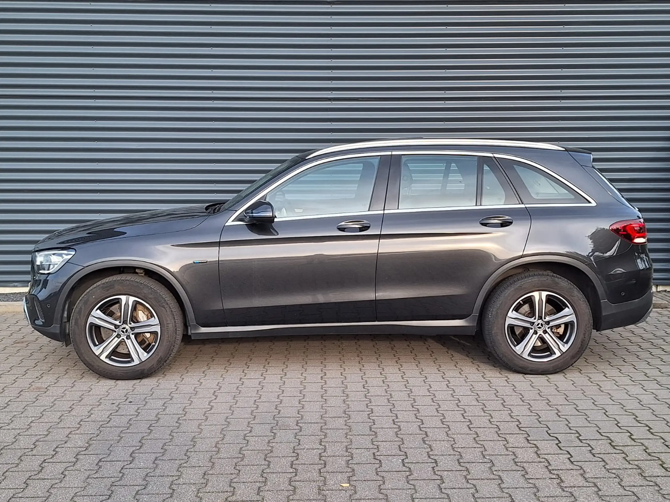 Mercedes-Benz - GLC 300