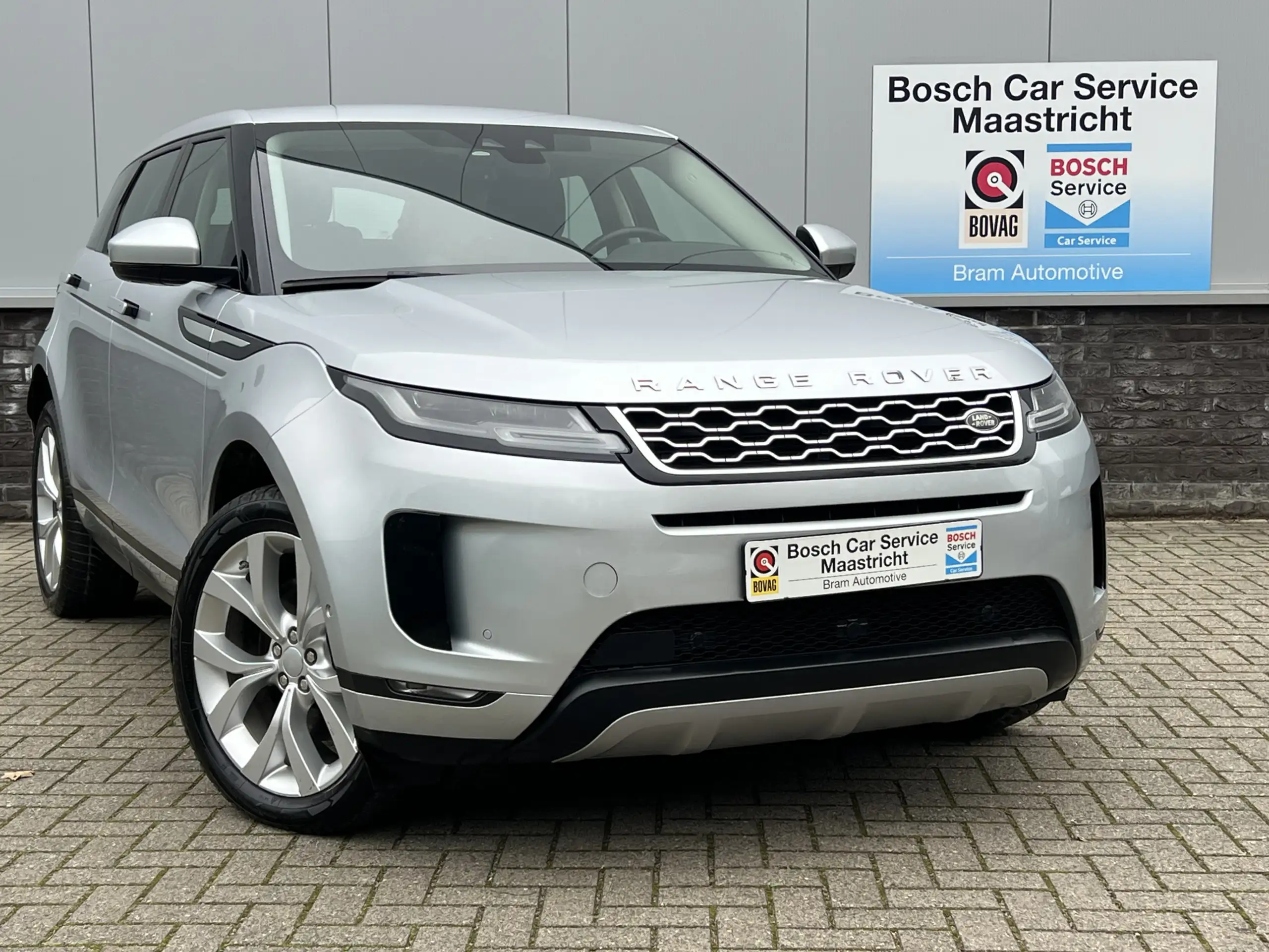 Land Rover - Range Rover Evoque