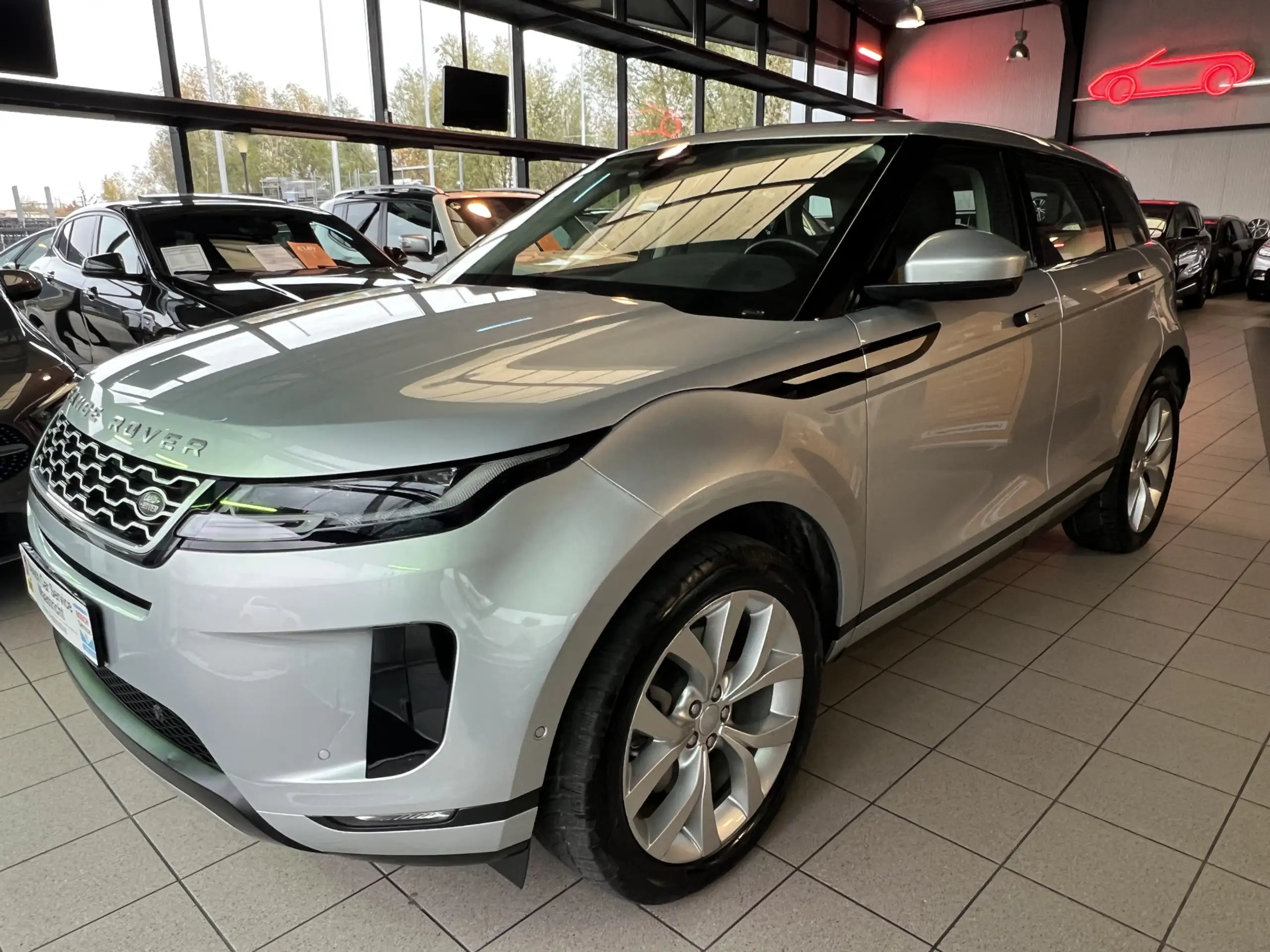 Land Rover - Range Rover Evoque