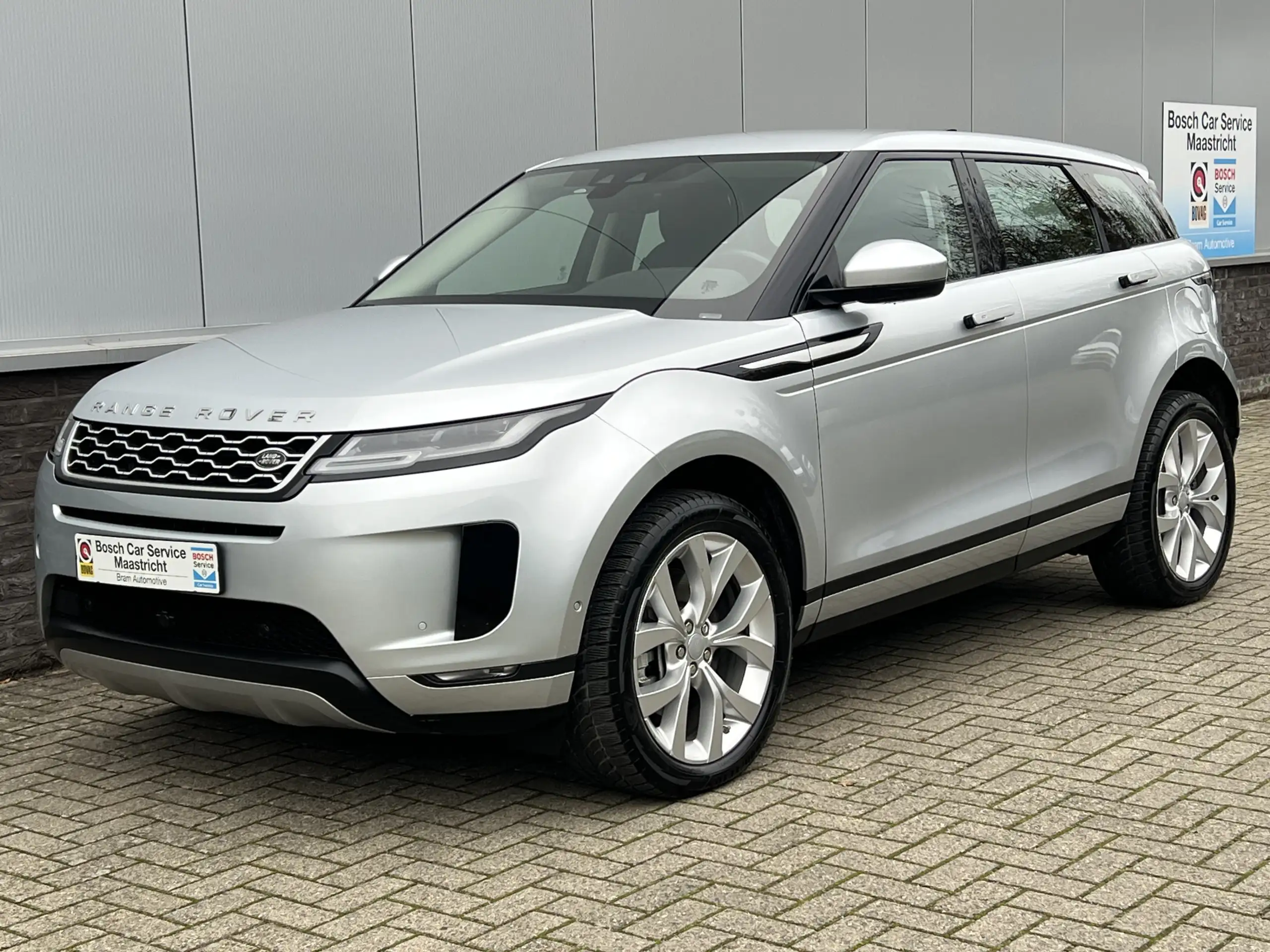 Land Rover - Range Rover Evoque