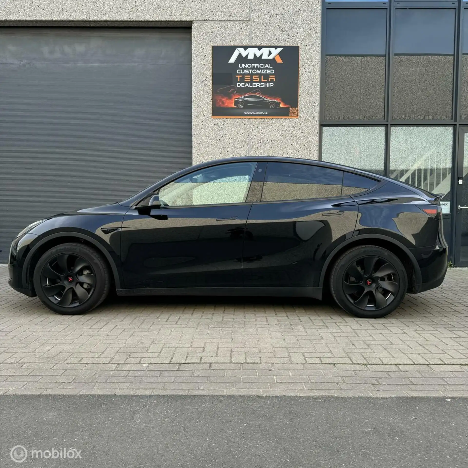 Tesla - Model Y