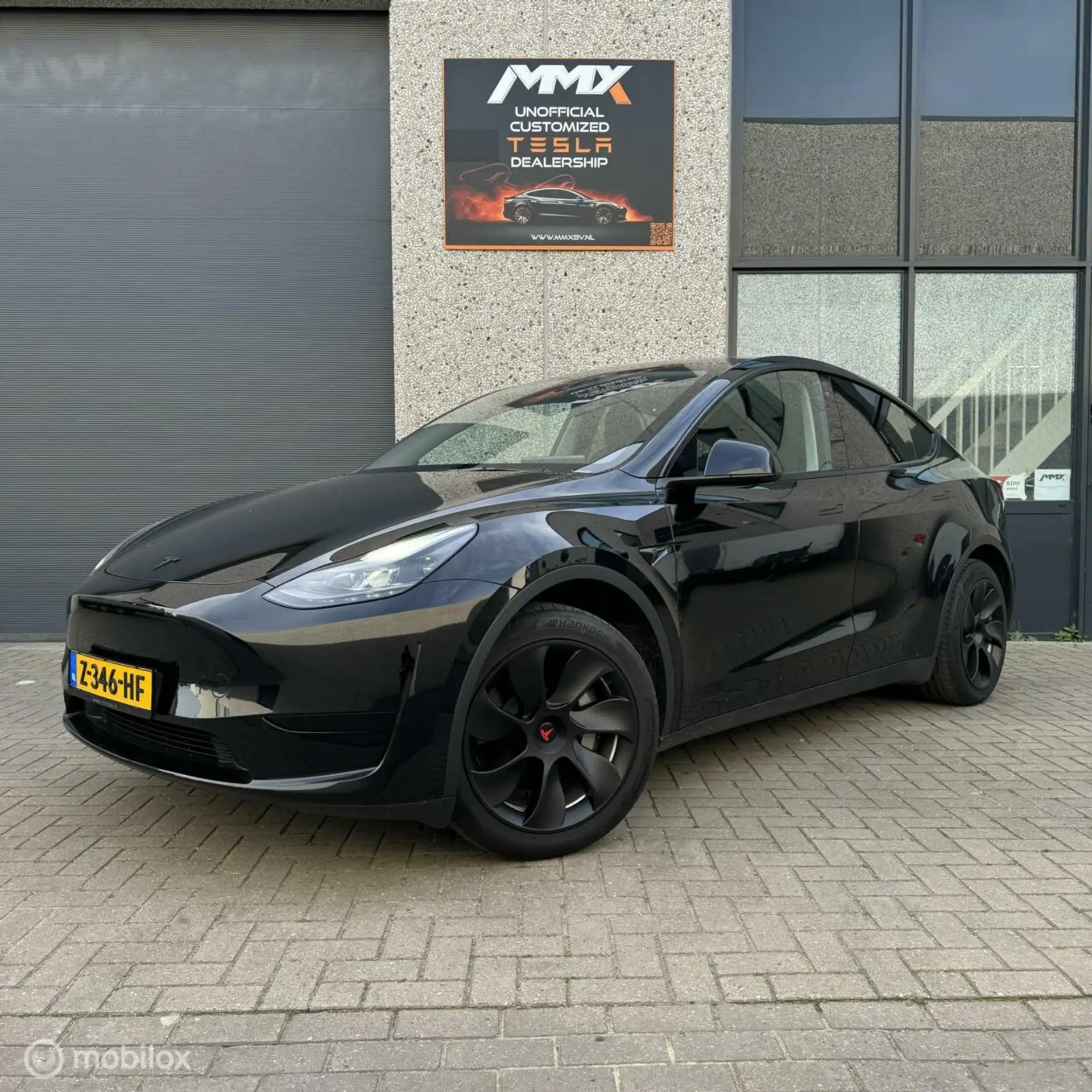 Tesla - Model Y