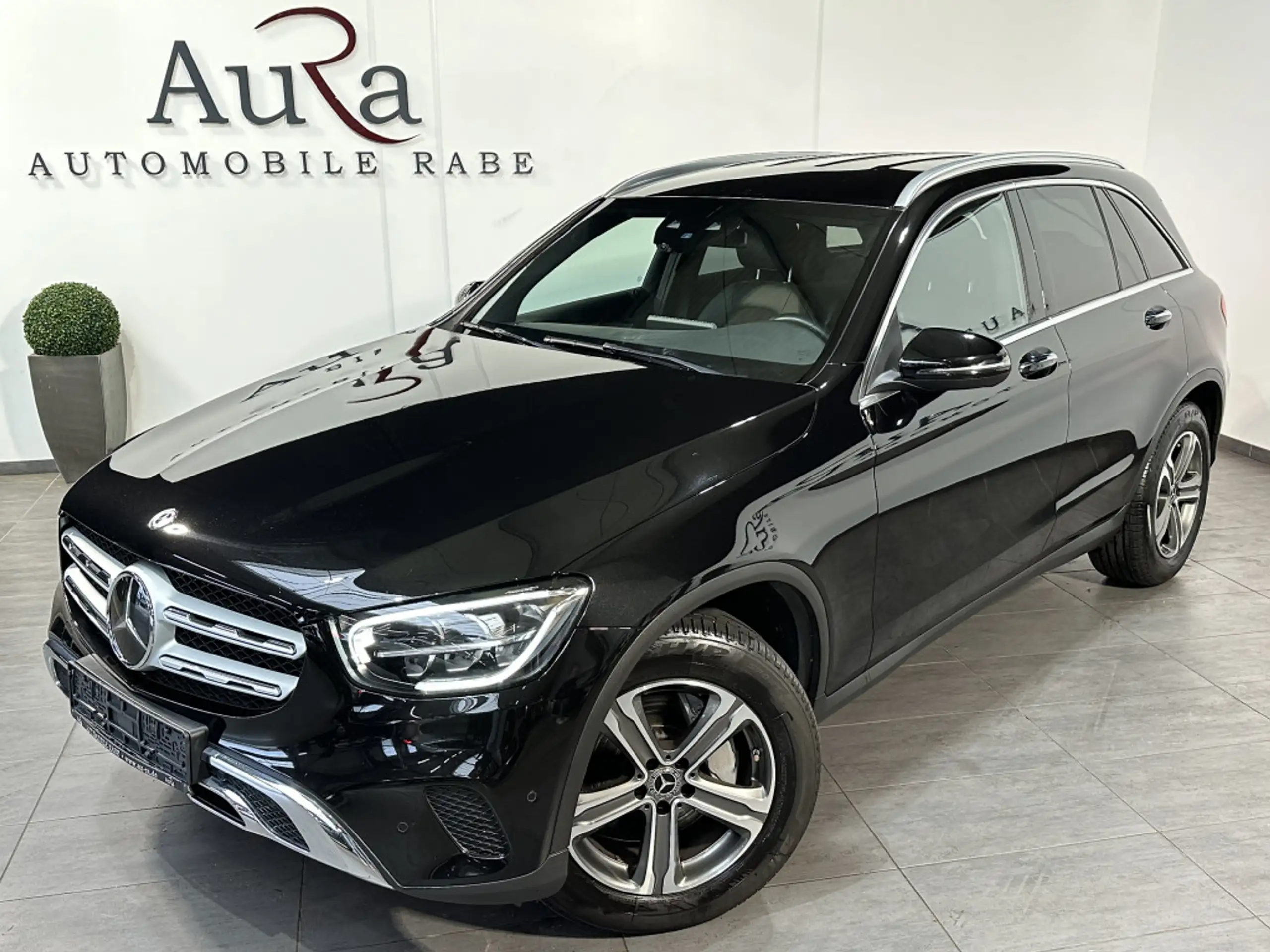 Mercedes-Benz - GLC 220