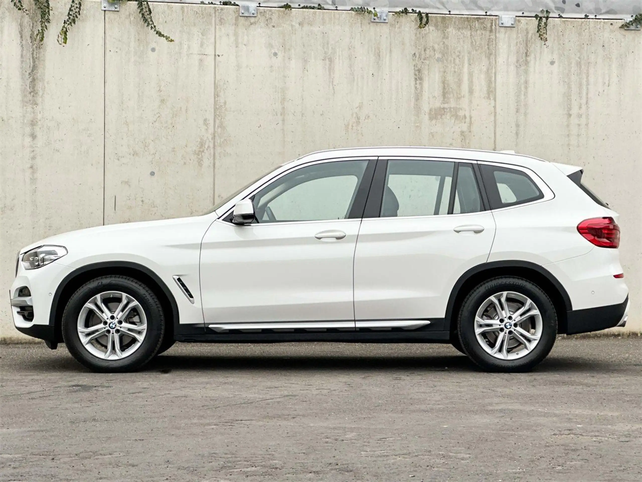 BMW - X3