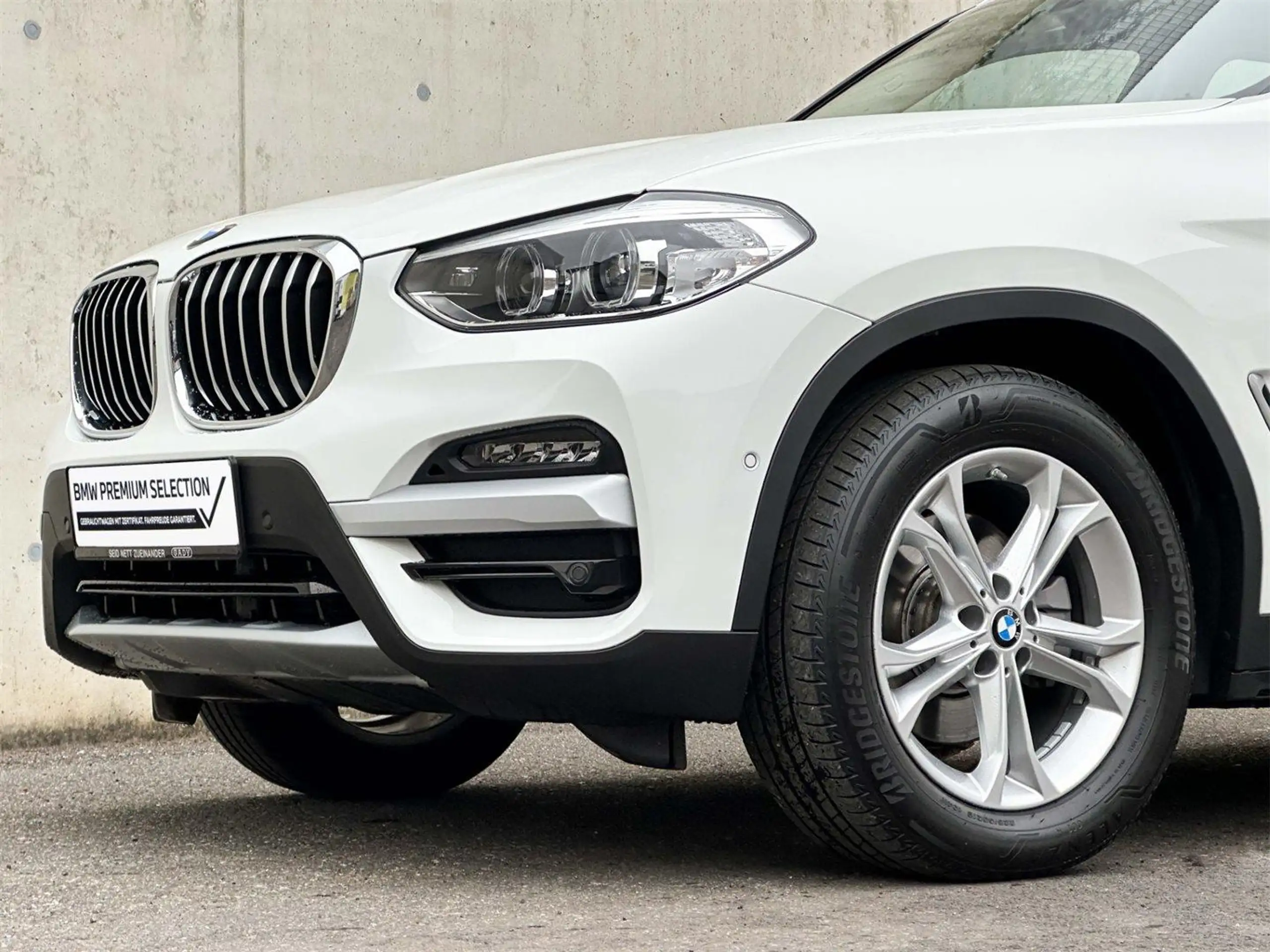 BMW - X3