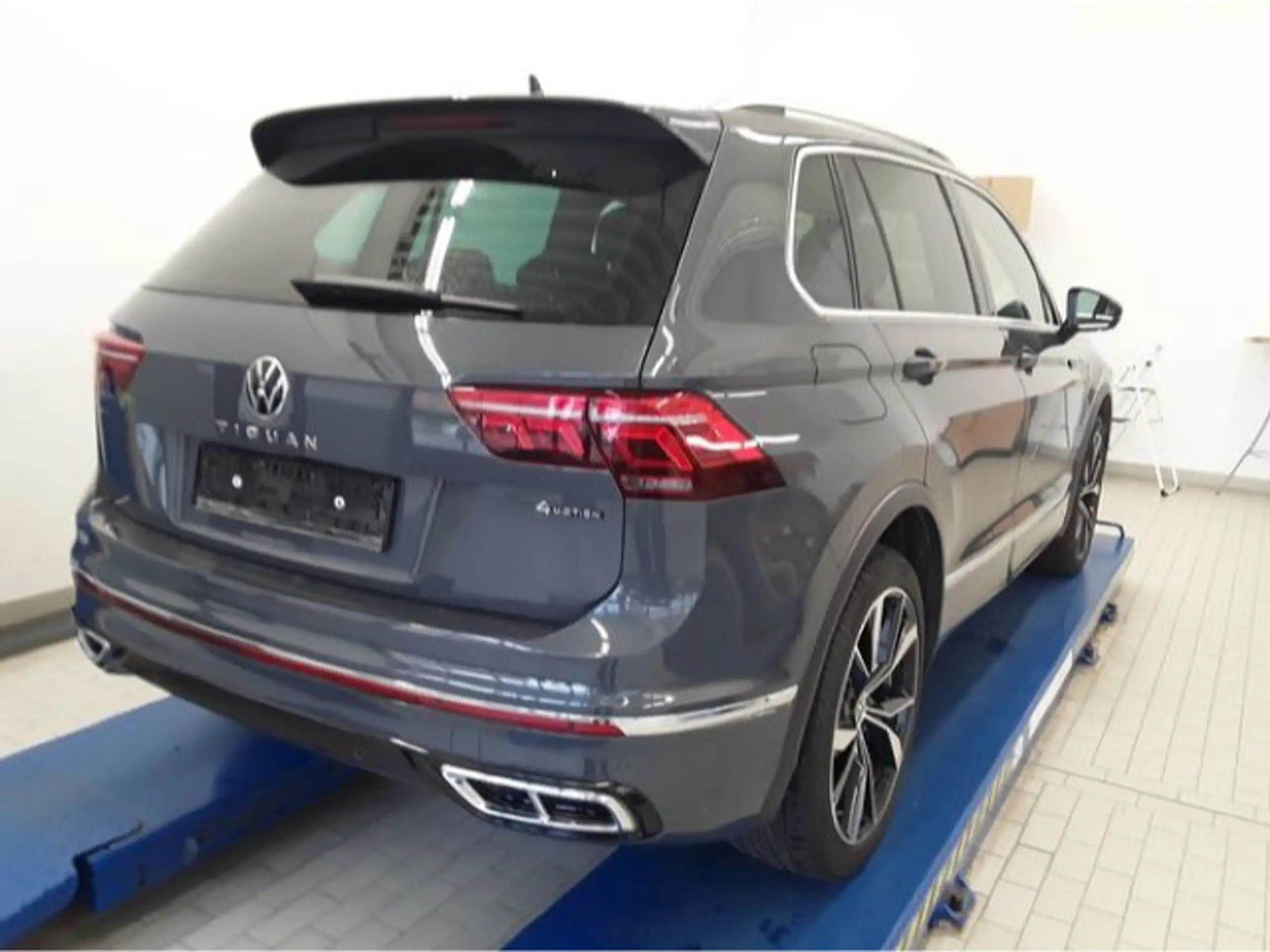 Volkswagen - Tiguan