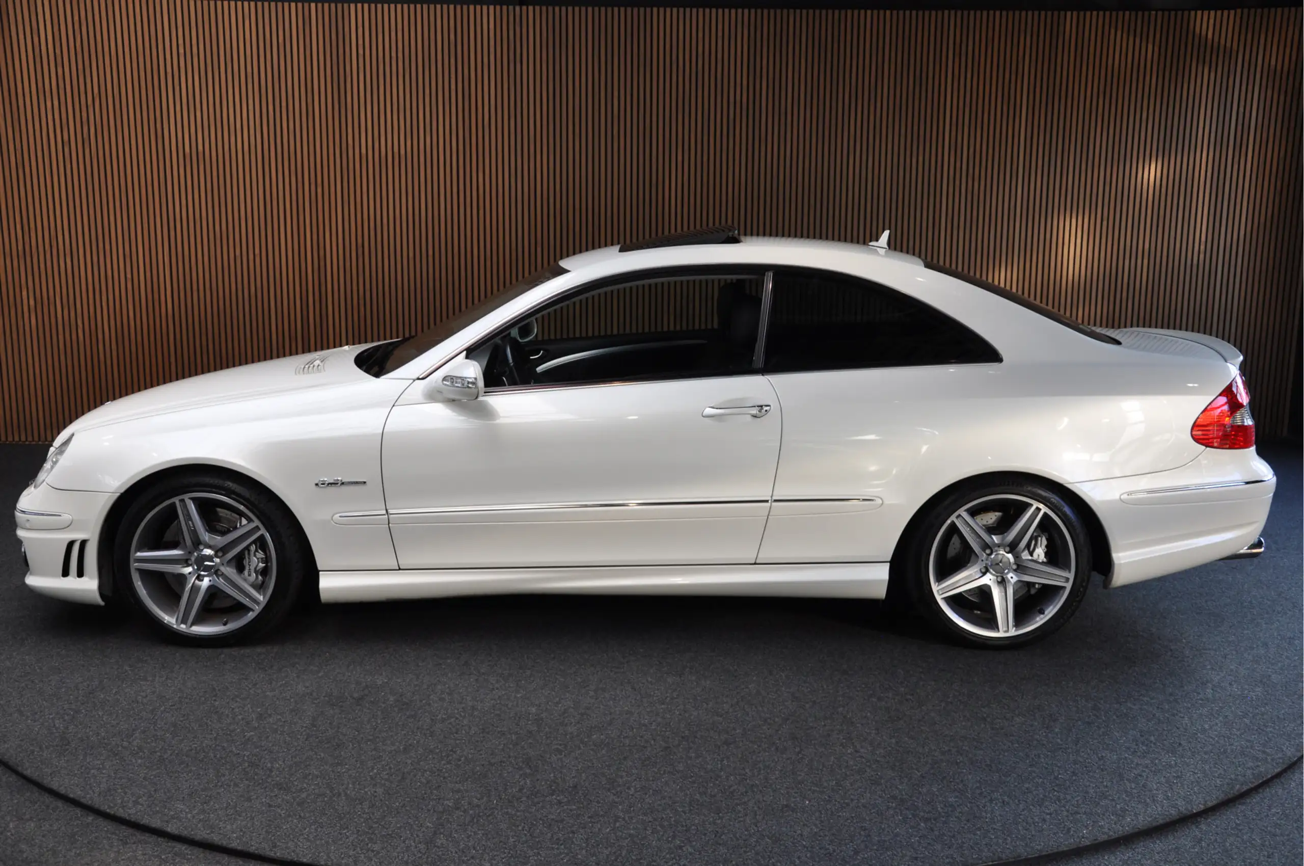 Mercedes-Benz - CLK 63 AMG