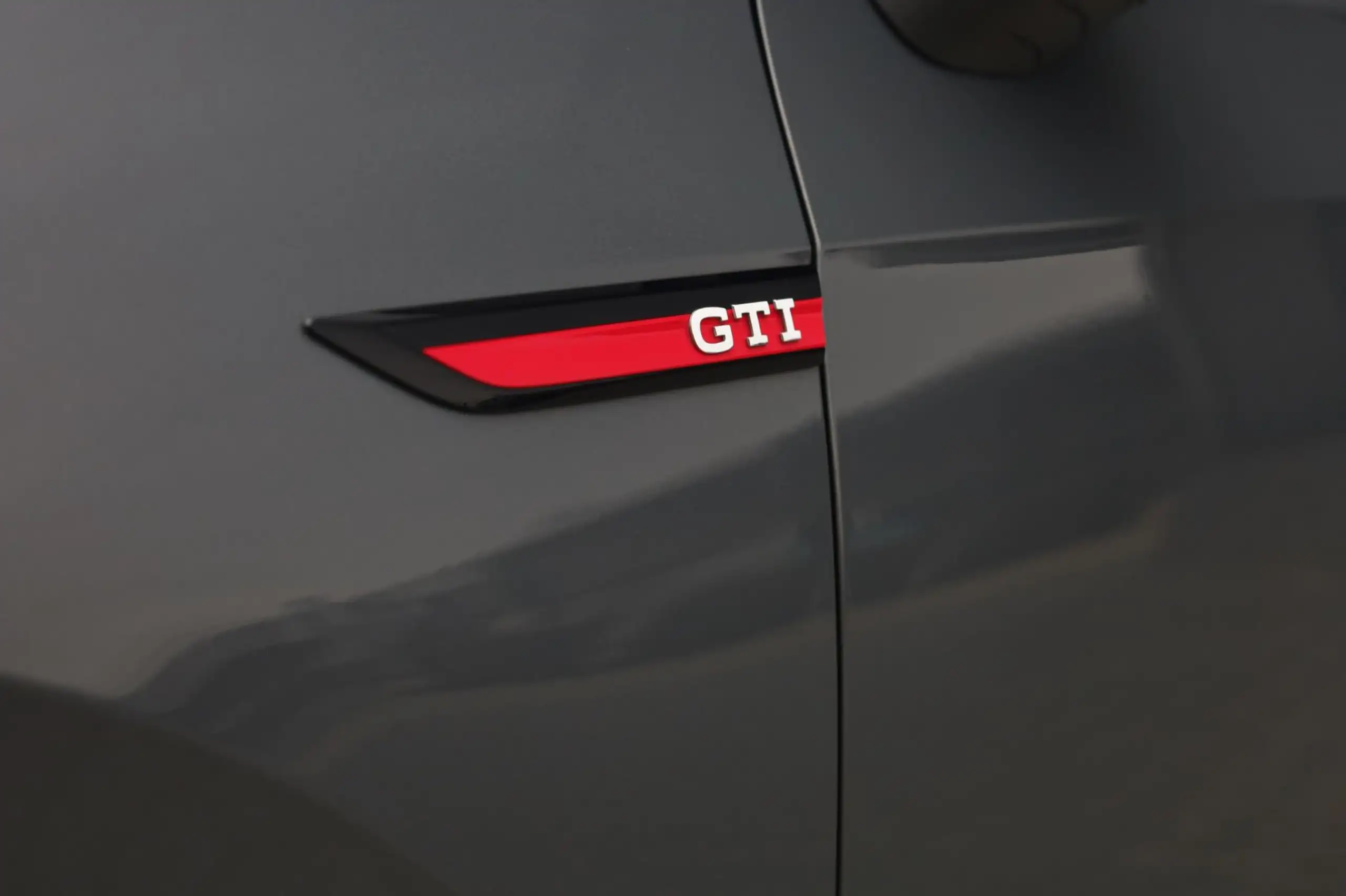 Volkswagen - Golf GTI