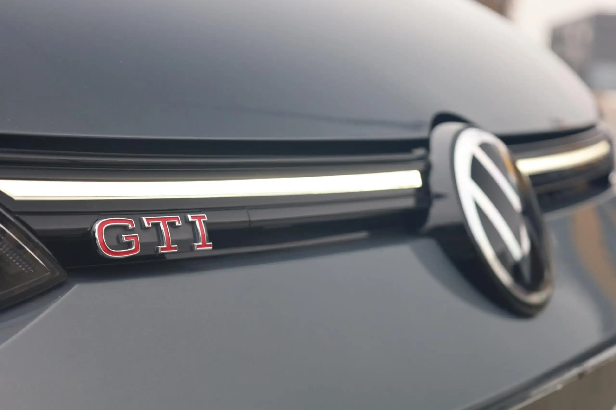 Volkswagen - Golf GTI