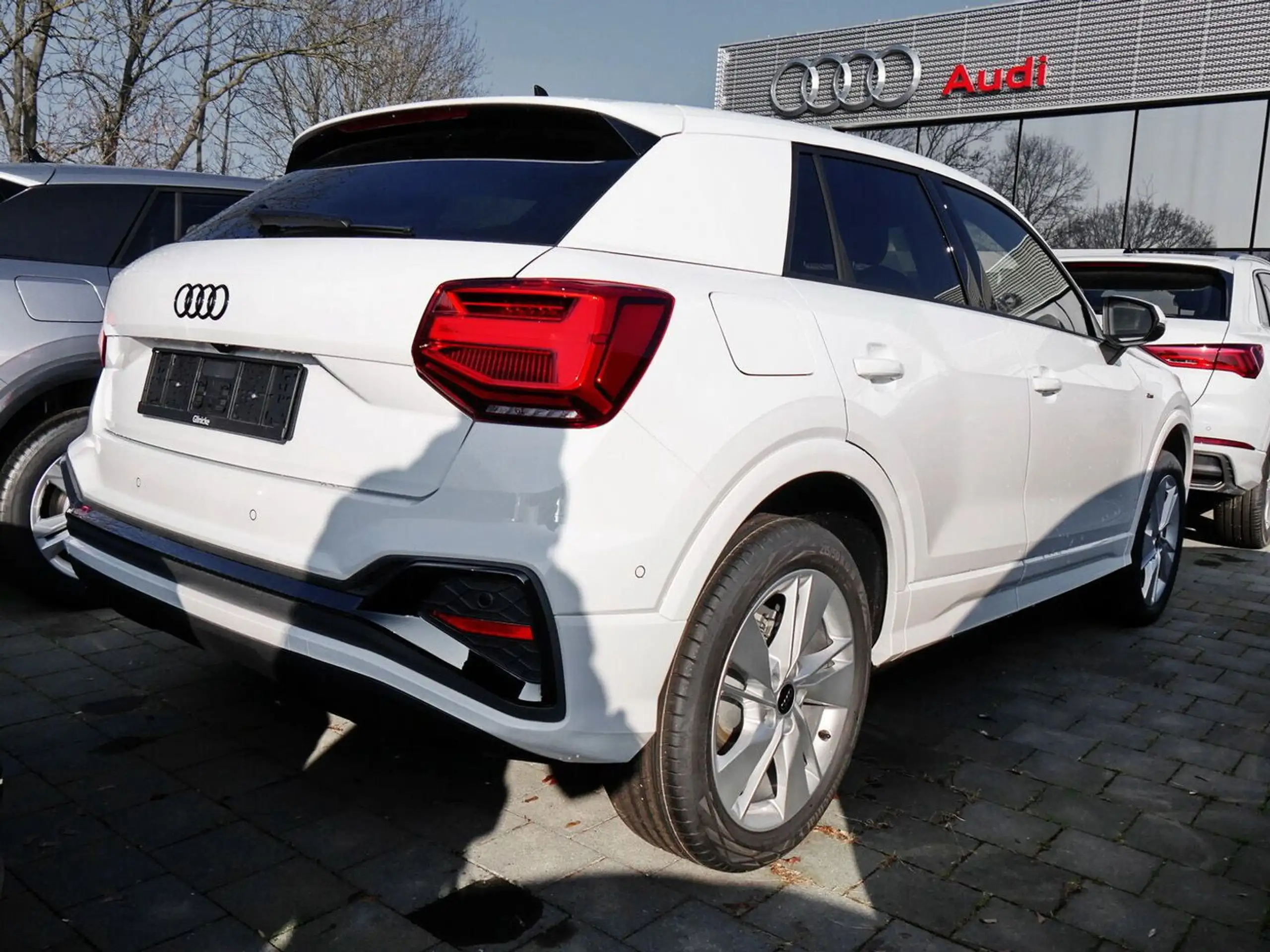 Audi - Q2