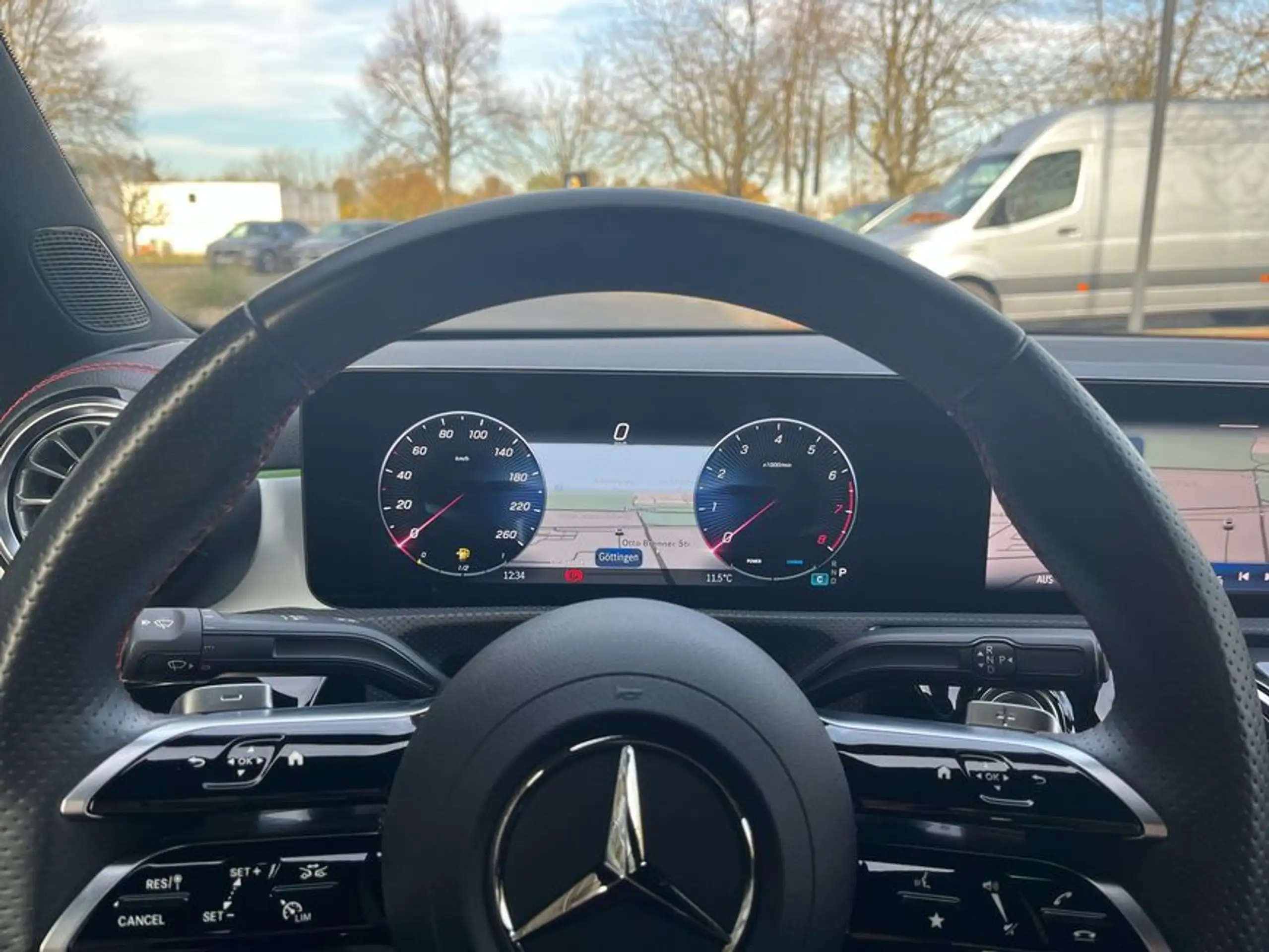 Mercedes-Benz - CLA 200