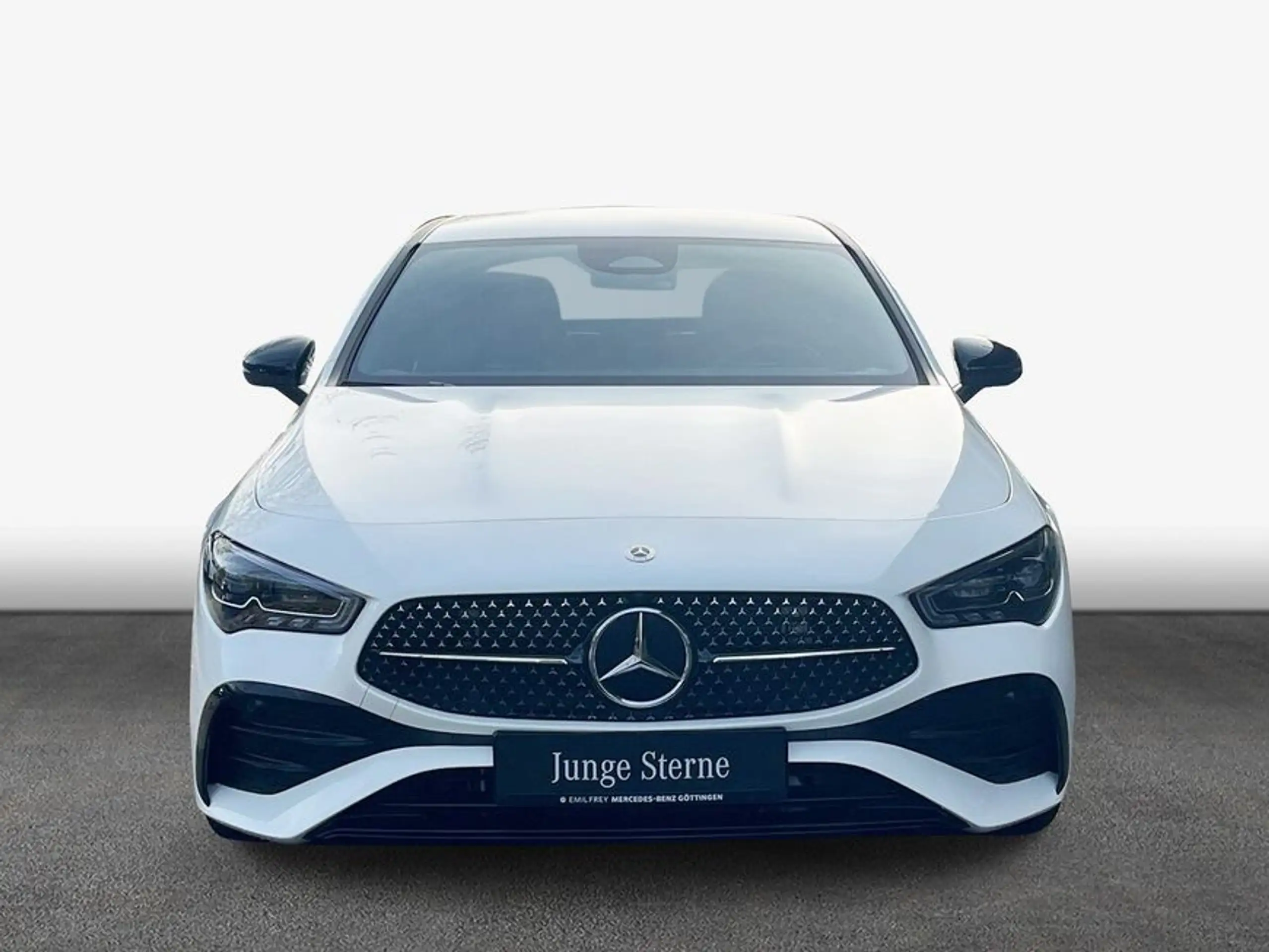 Mercedes-Benz - CLA 200