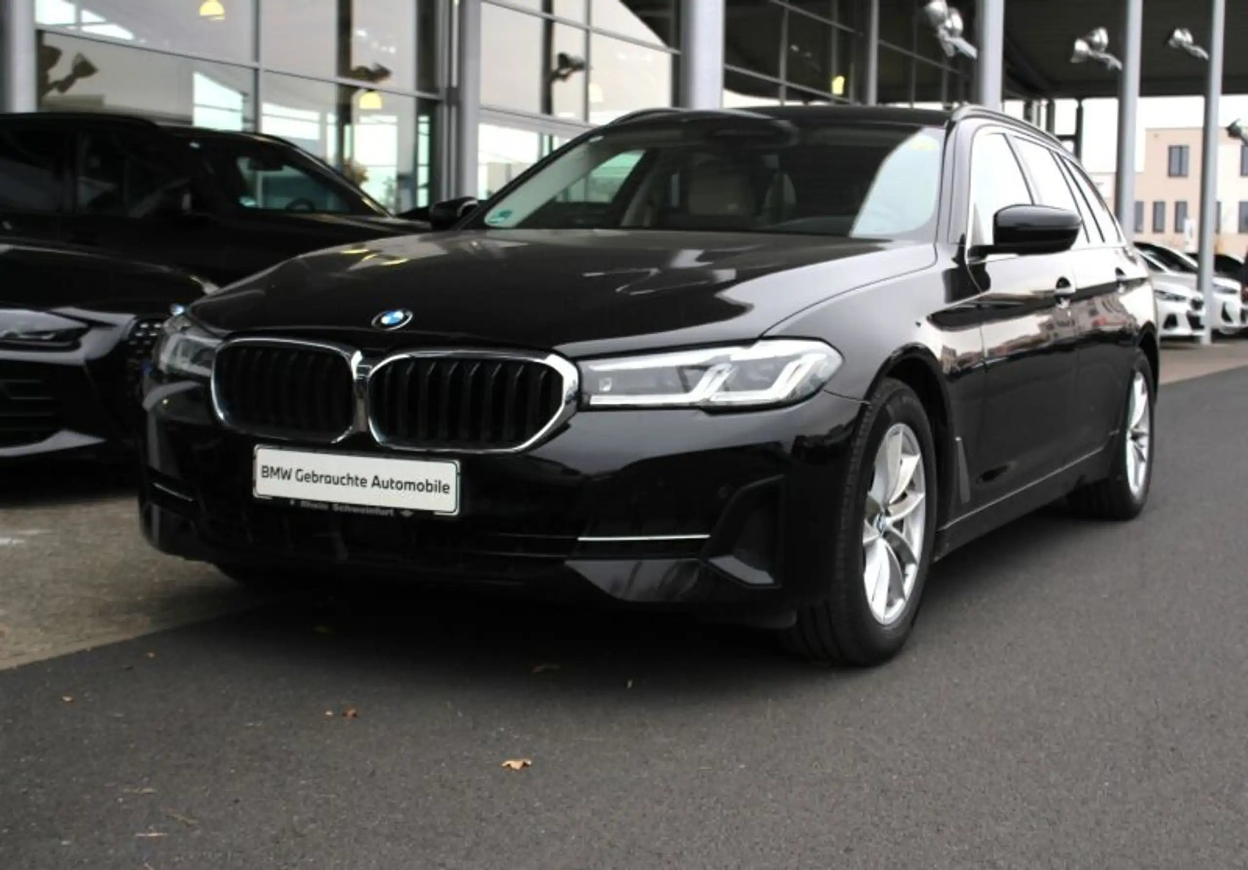 BMW - 530