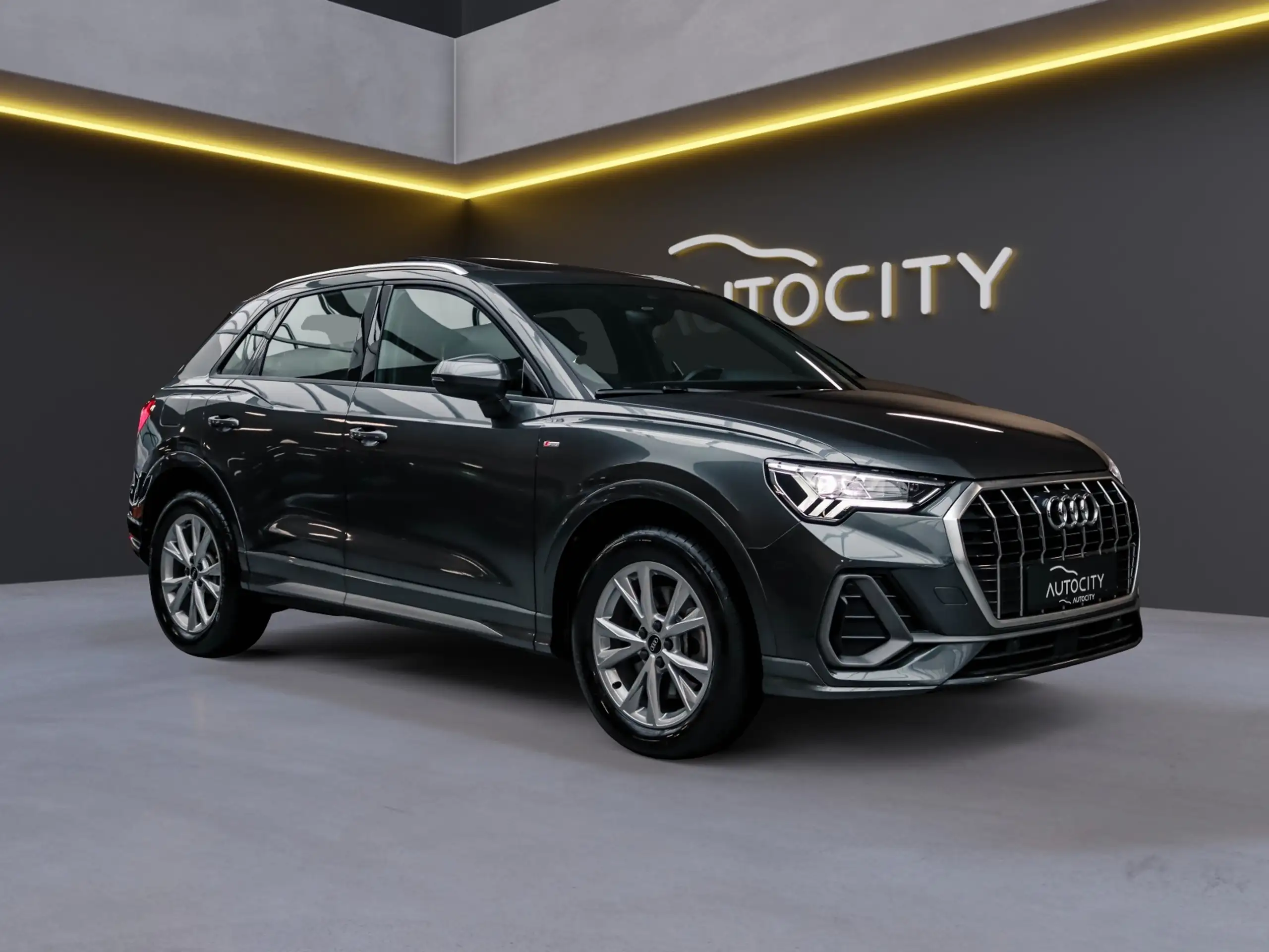 Audi - Q3