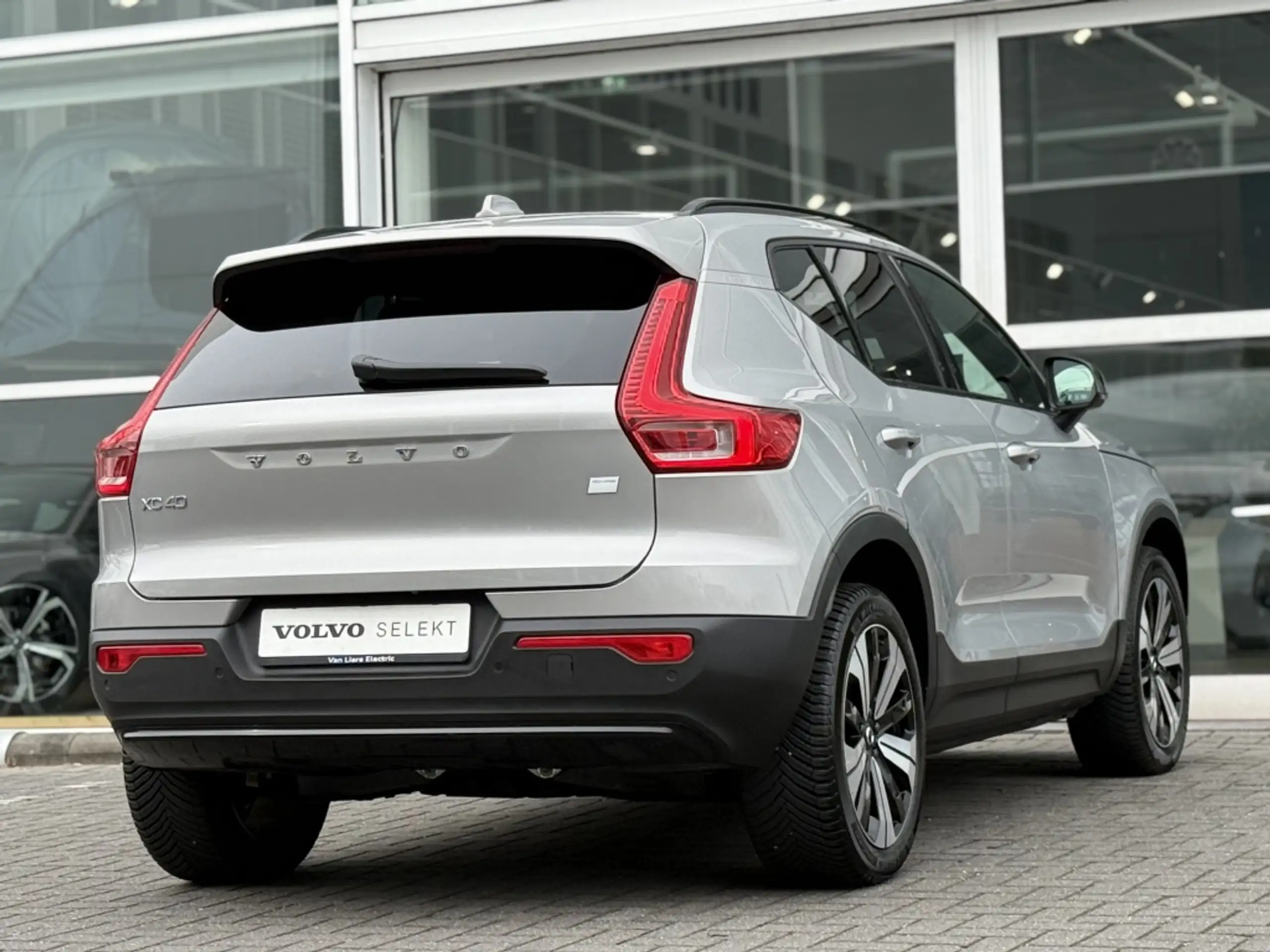 Volvo - XC40