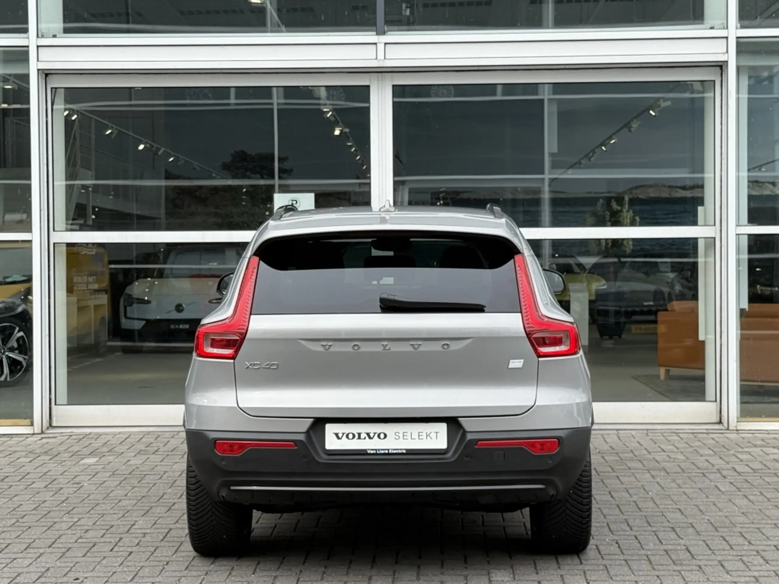 Volvo - XC40