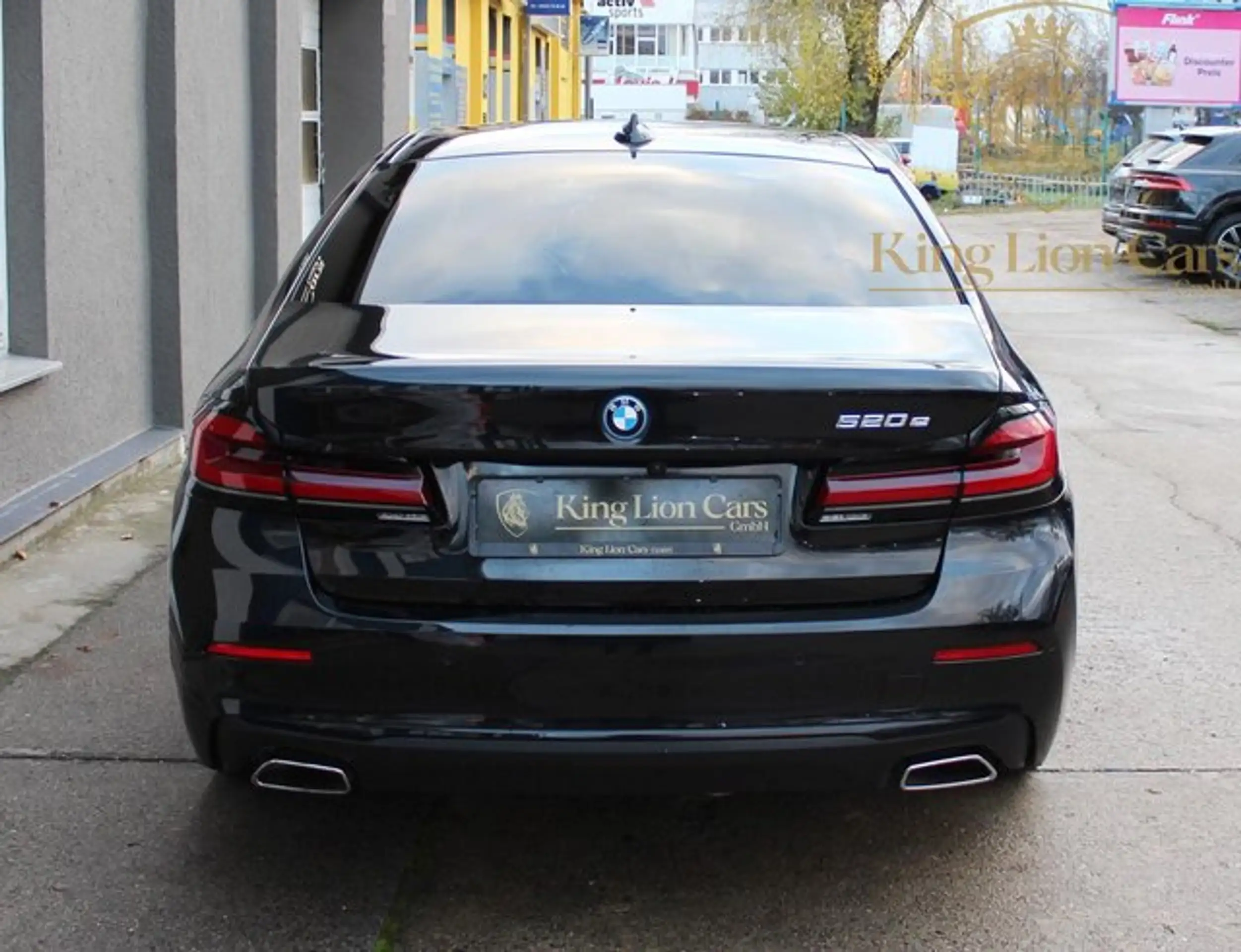 BMW - 520