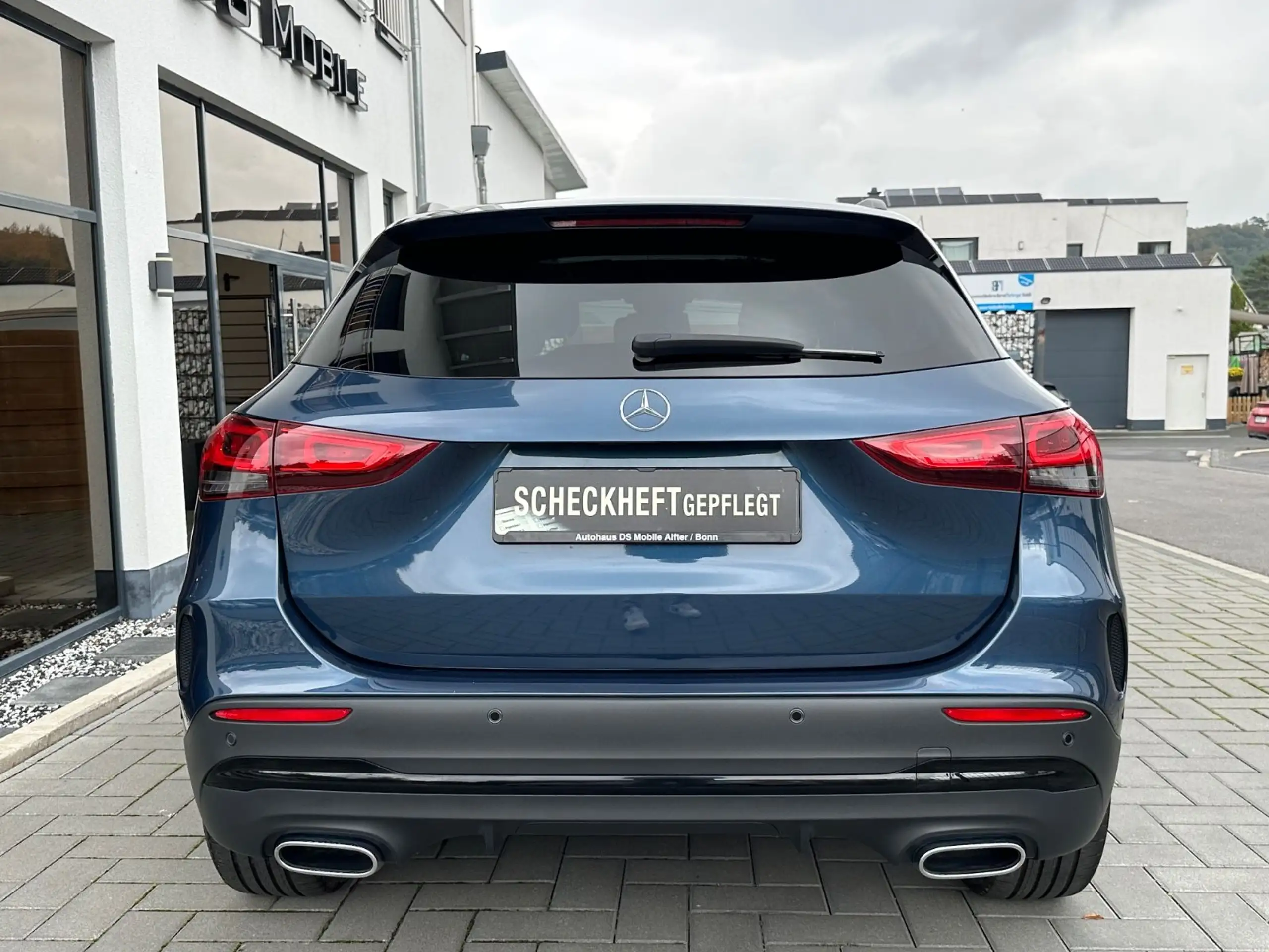 Mercedes-Benz - GLA 200