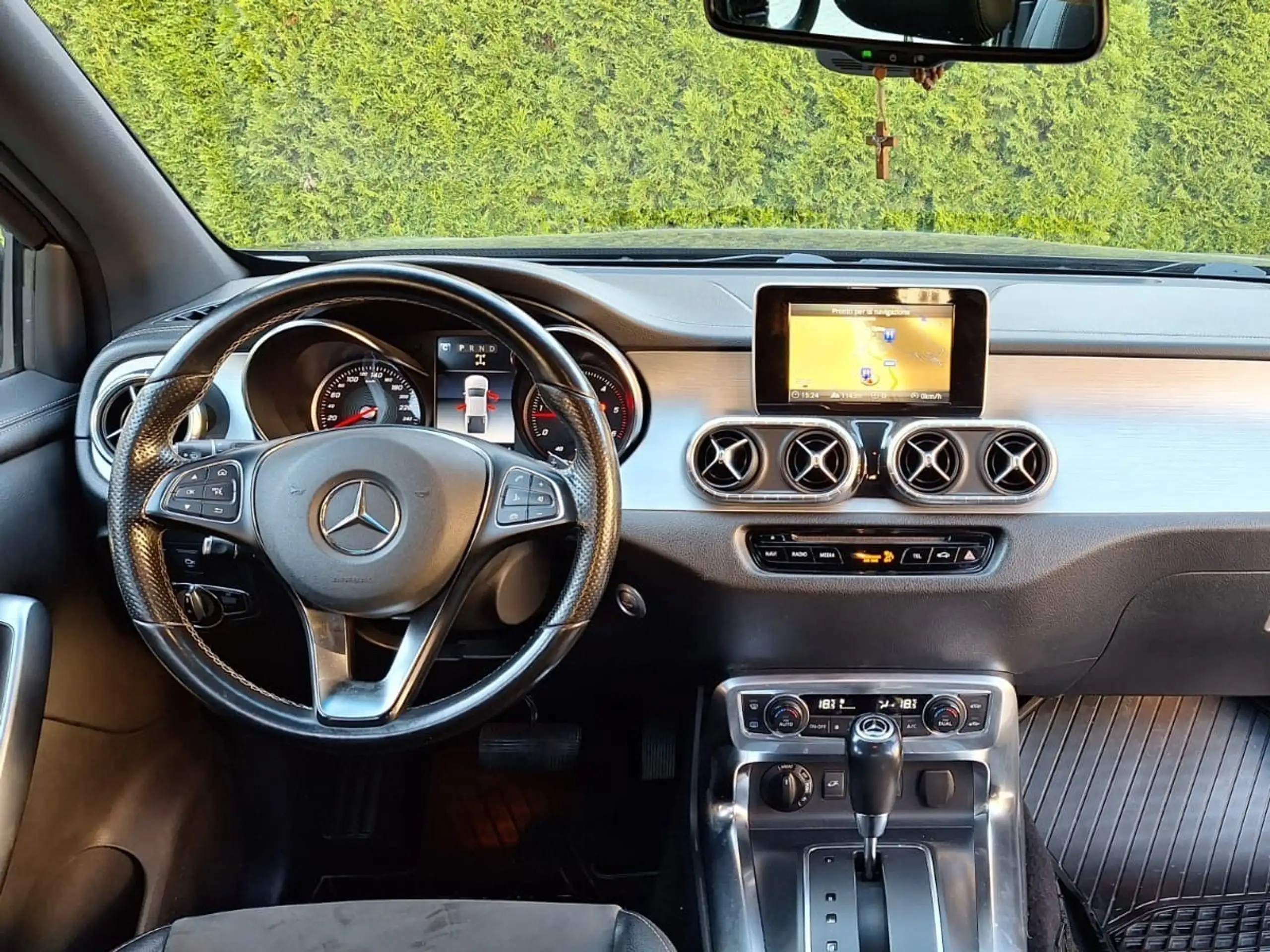 Mercedes-Benz - X 350