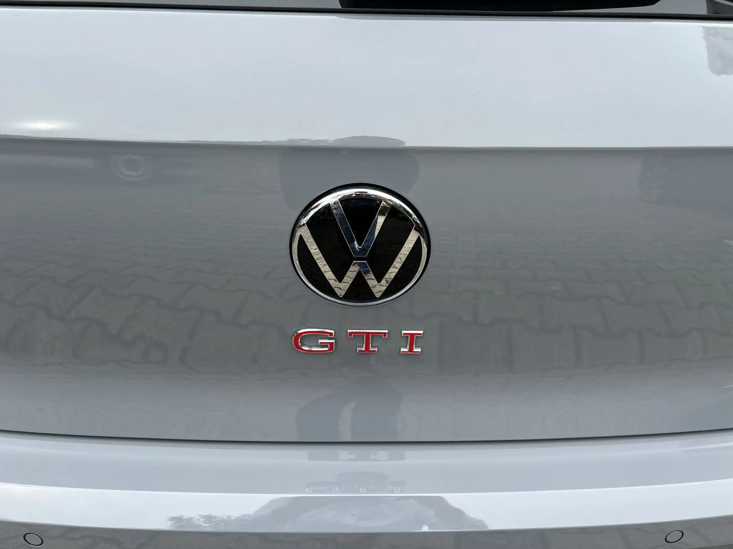 Volkswagen - Golf GTI