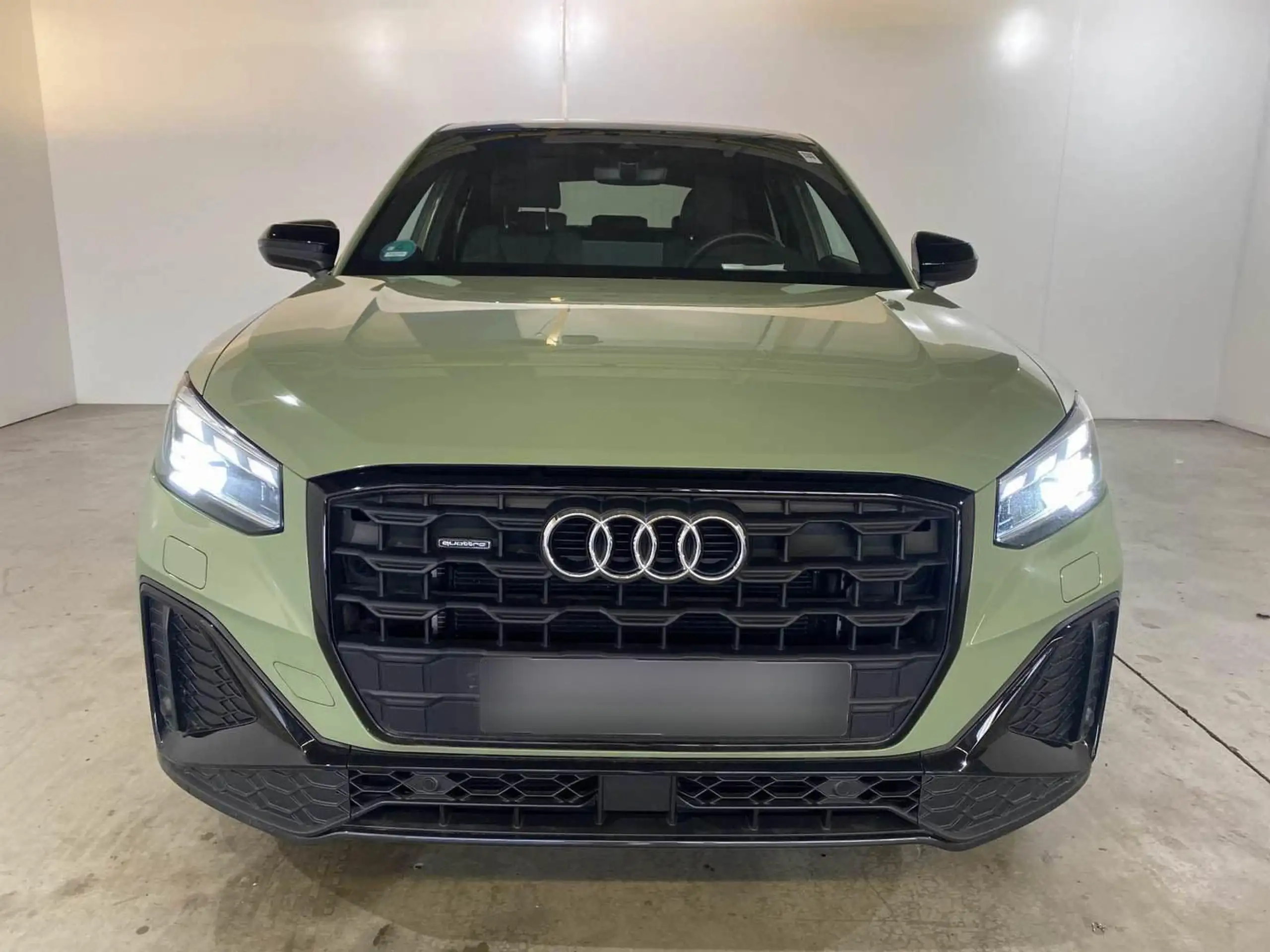 Audi - Q2