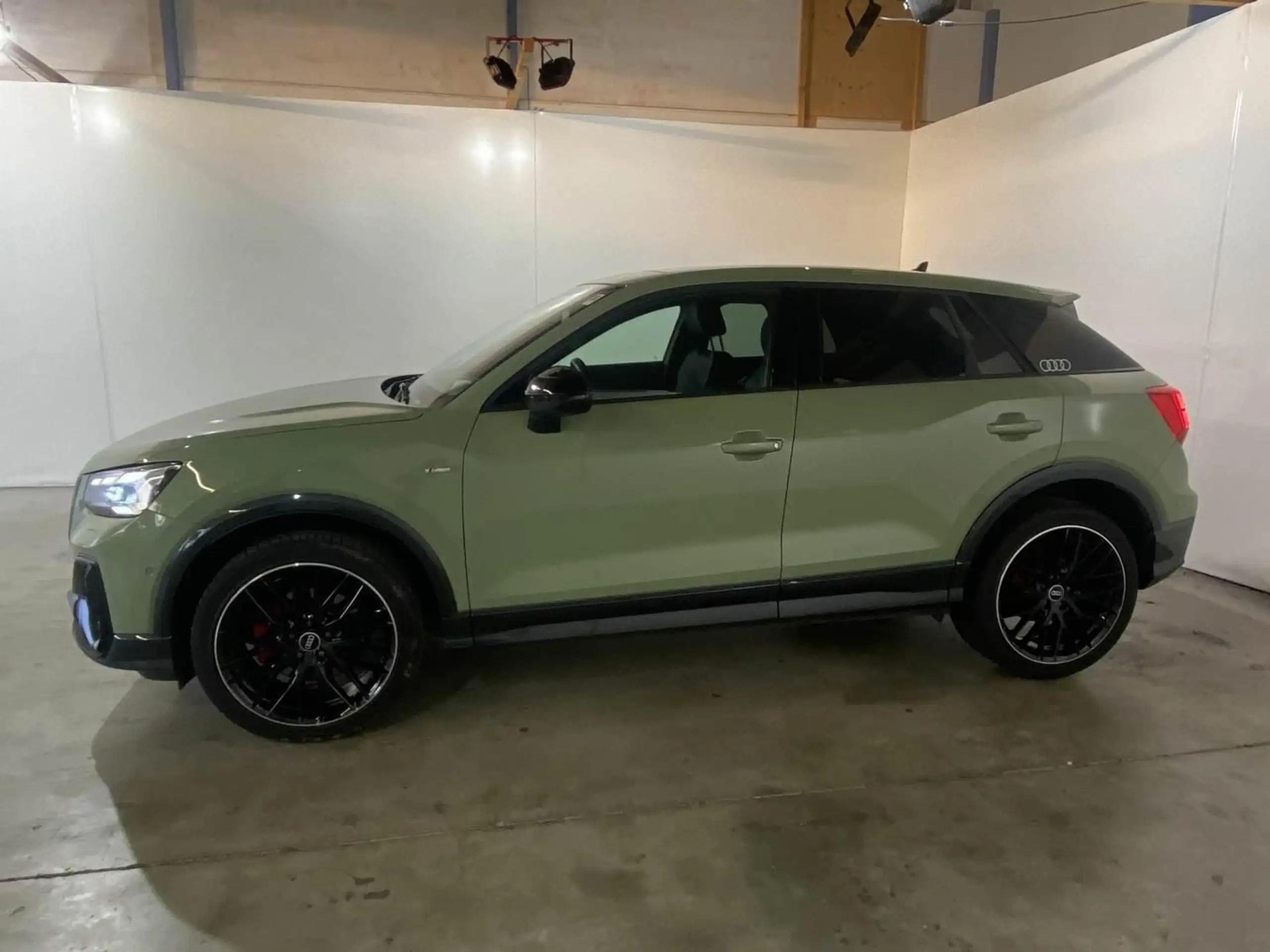 Audi - Q2